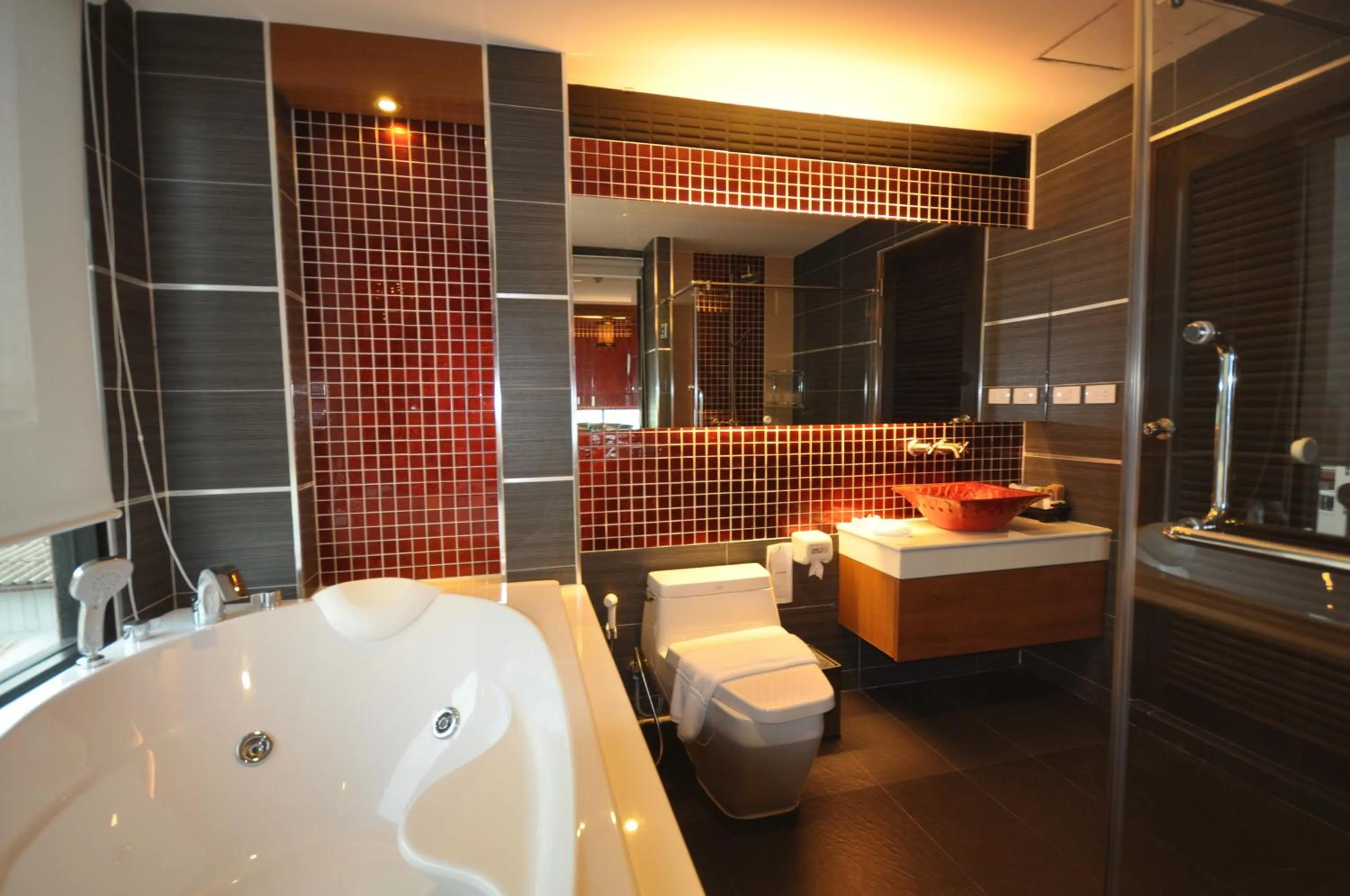 Bathroom in Chalelarn Hotel Hua Hin