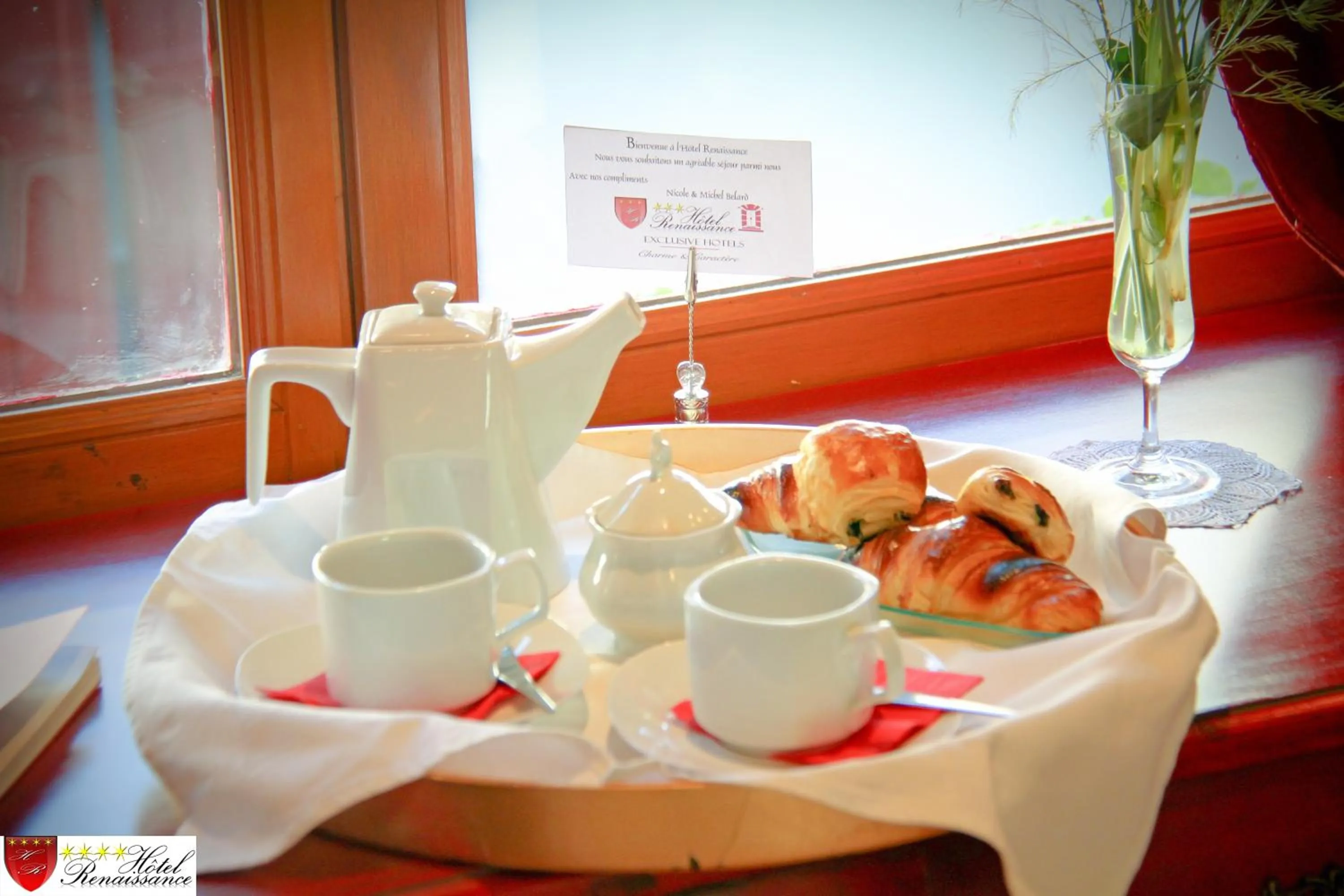 Bedroom in Hôtel Renaissance