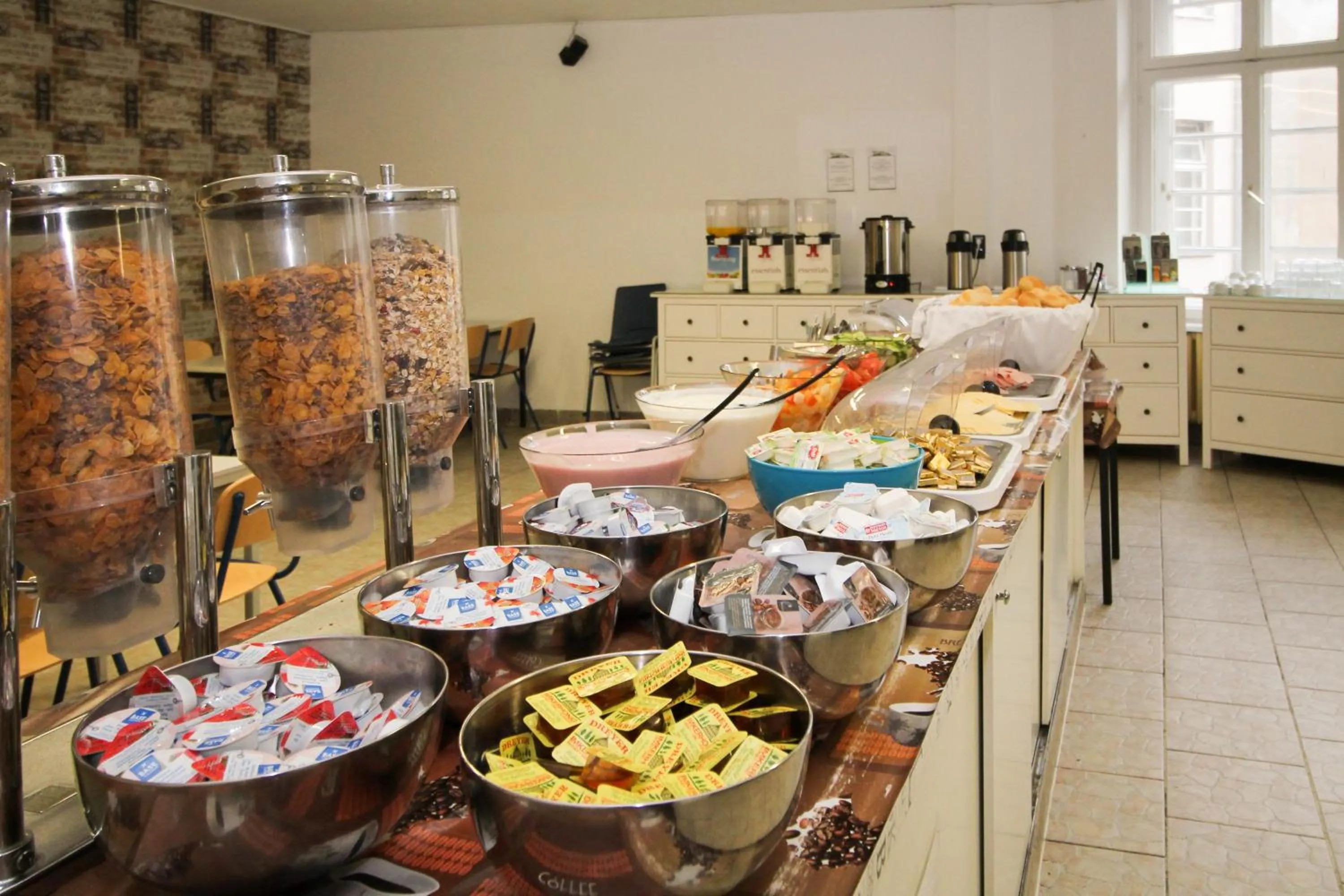 Coffee/tea facilities in Metropol Hostel Berlin