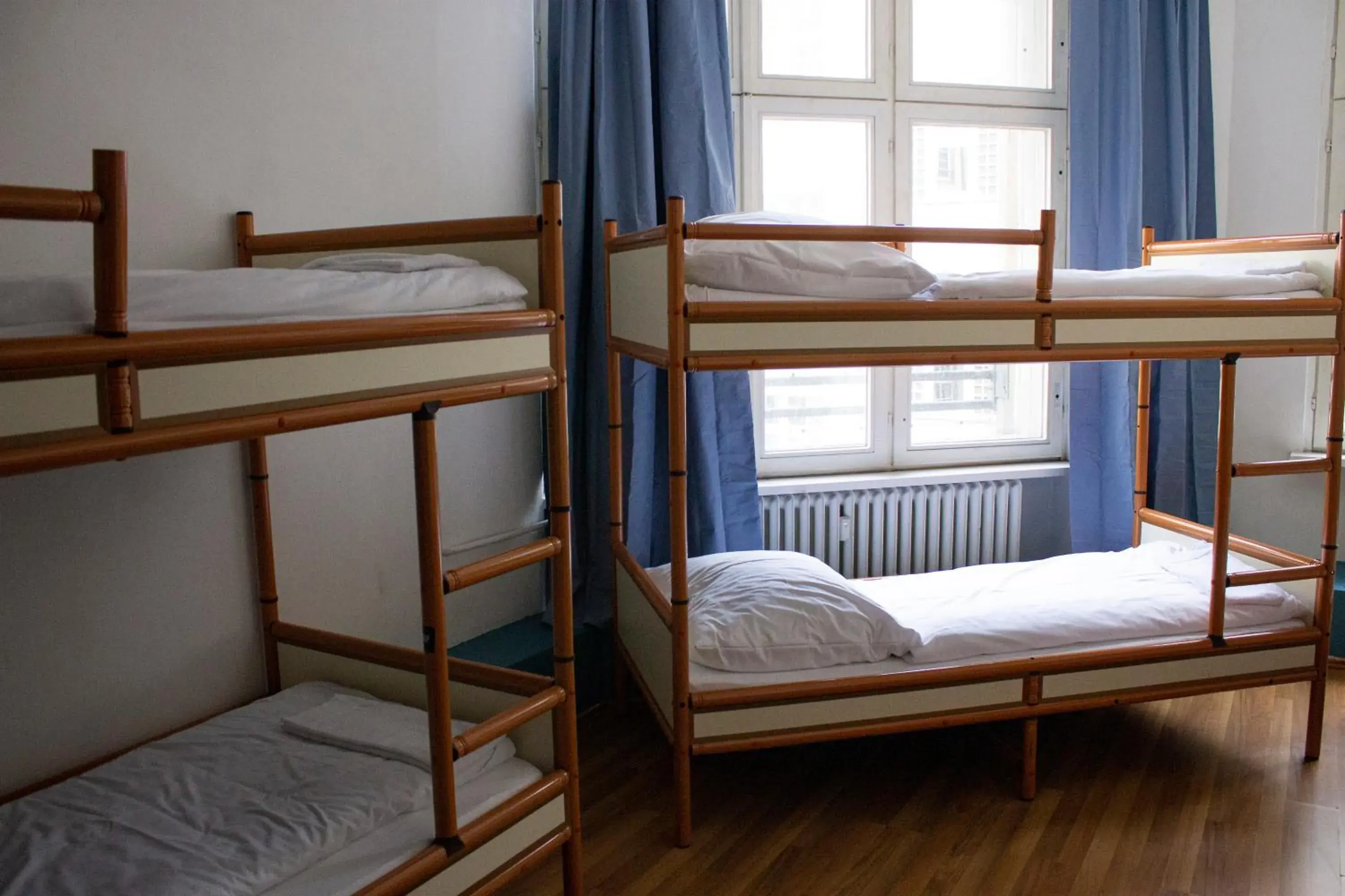 Dormitory Room (6 People) with Bathroom in Metropol Hostel Berlin Dormitory Room (6 People) with Bathroom in Metropol Hostel Berlin