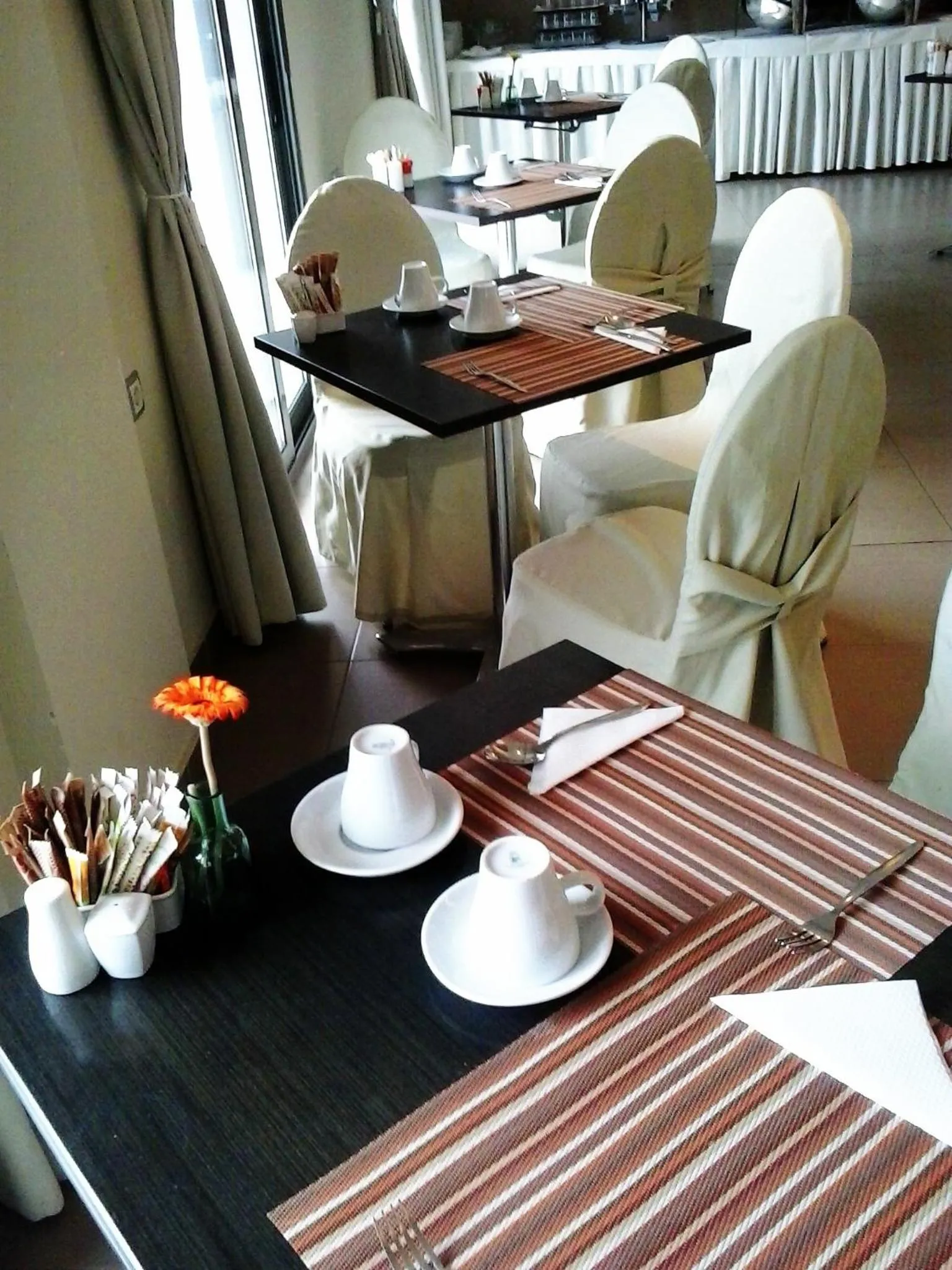 Restaurant/places to eat in Hotel Kipseli