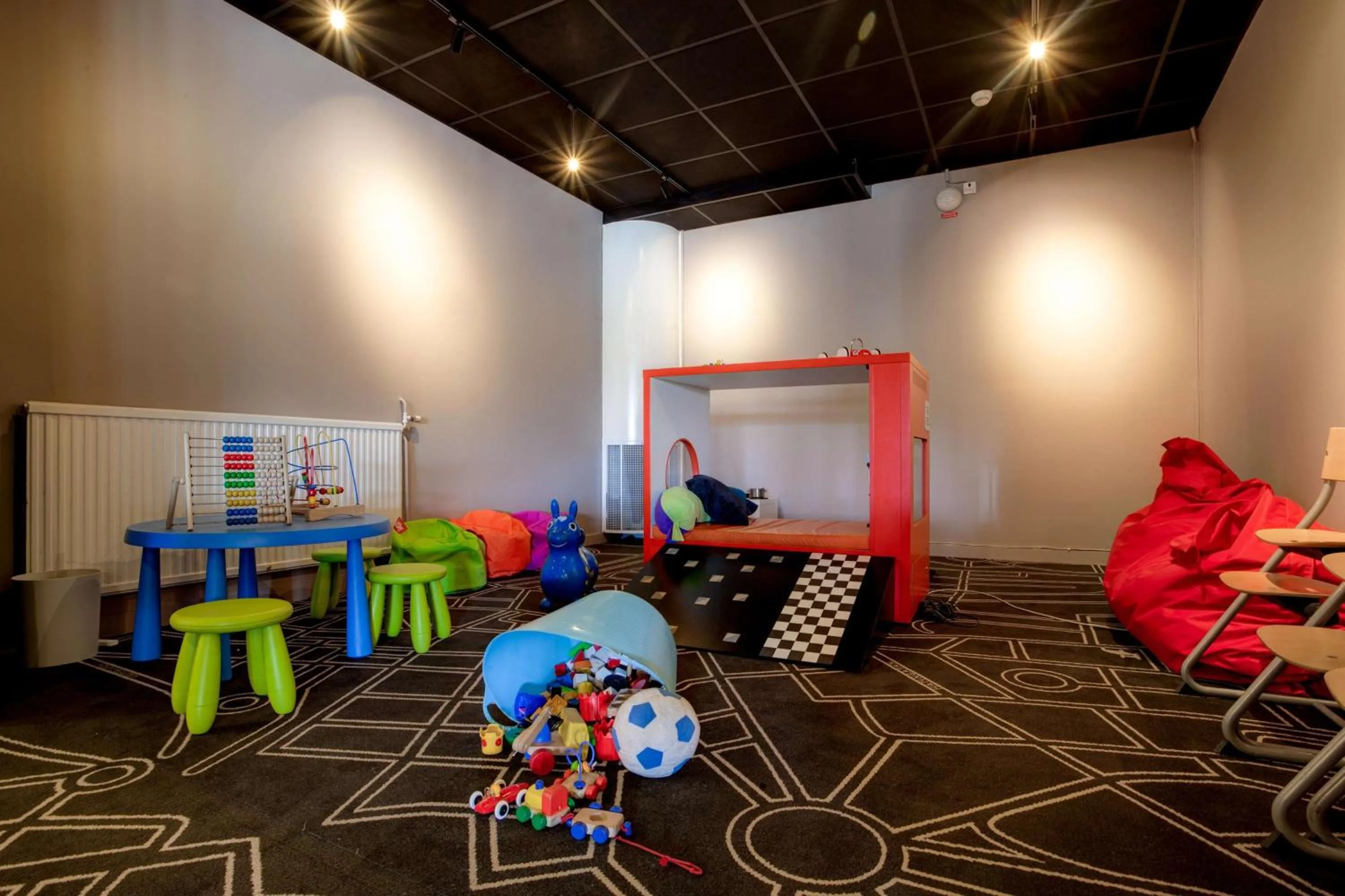 Lobby or reception in Scandic Linköping Väst