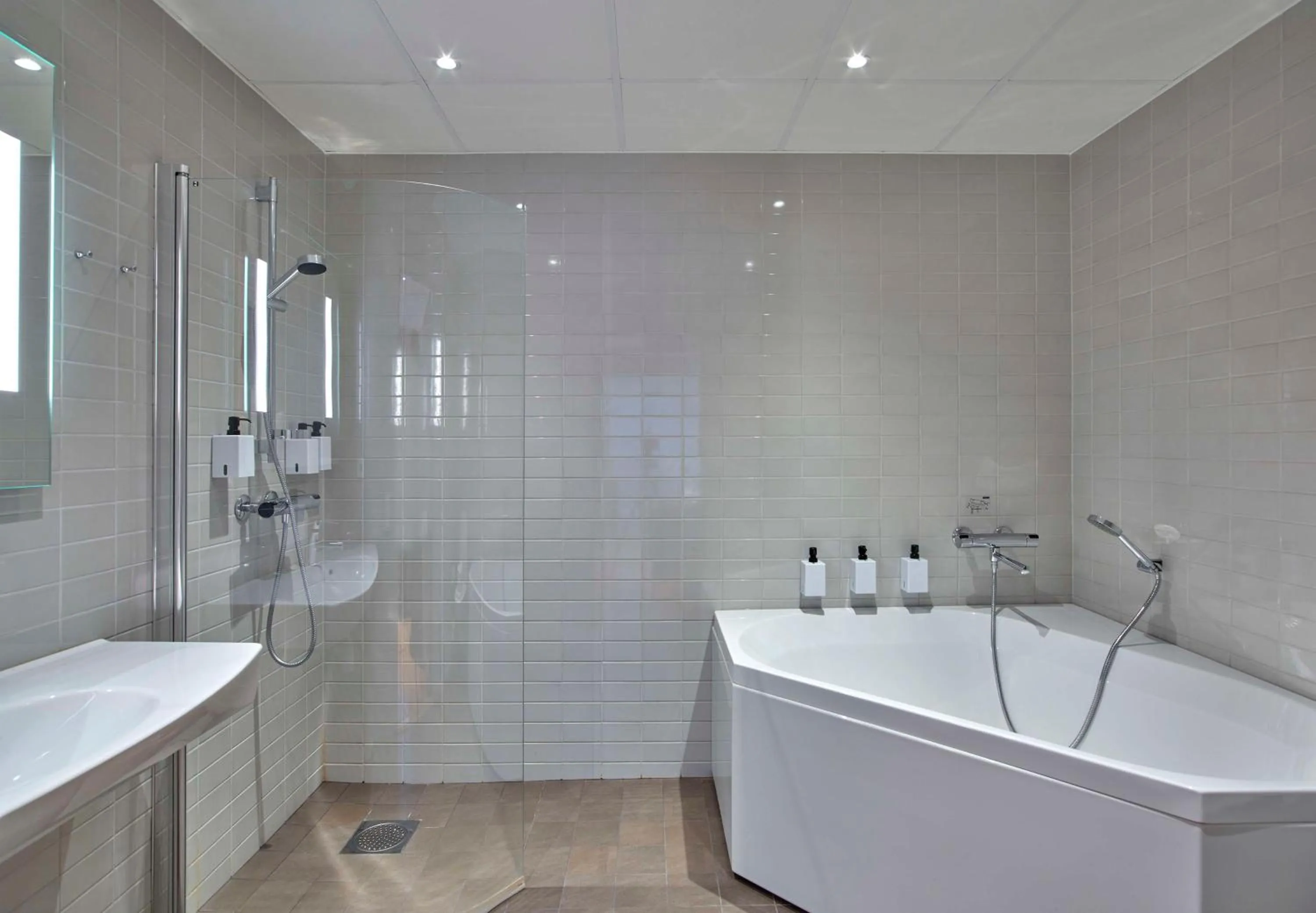 Bathroom in Scandic Frimurarehotellet