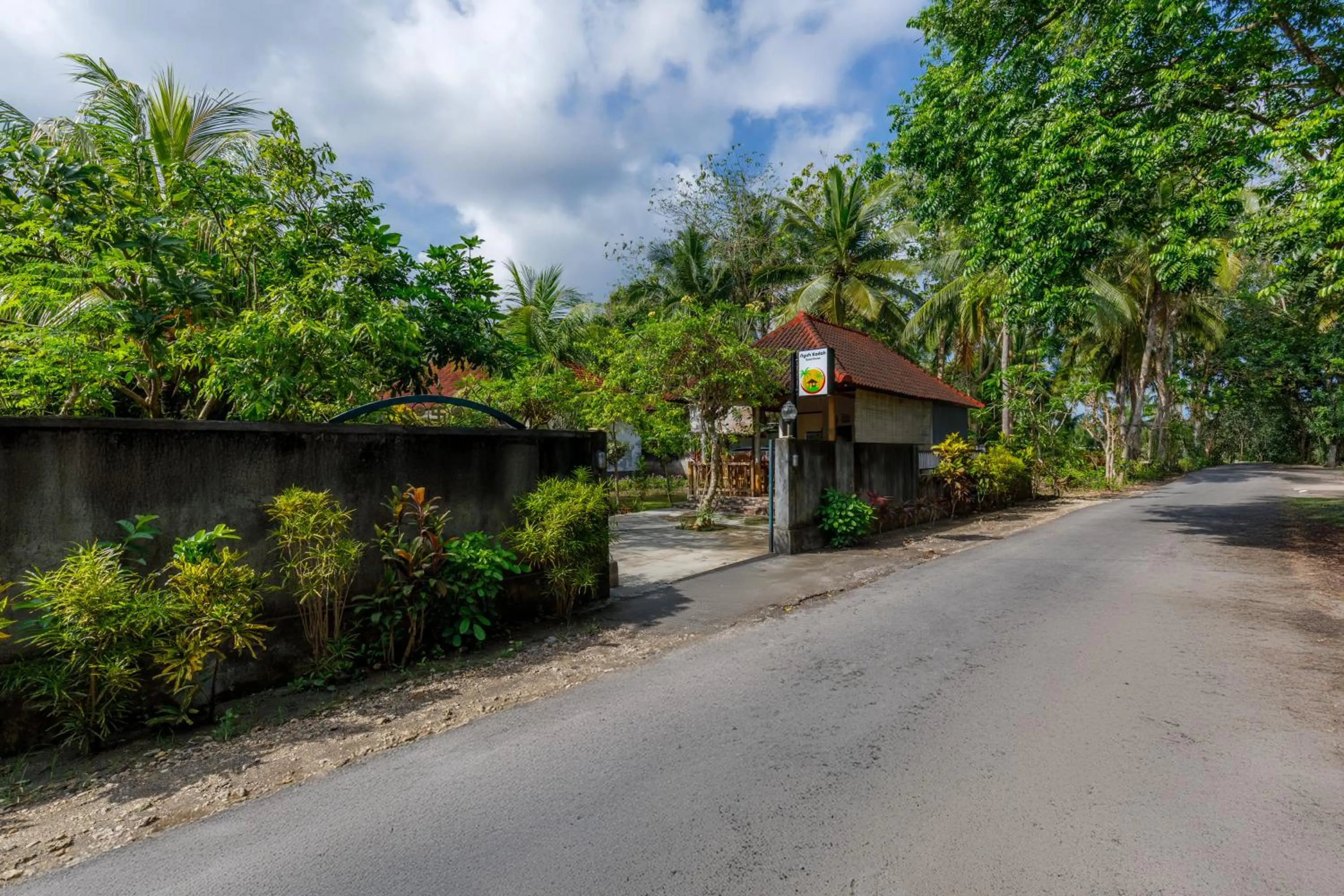 Facade/entrance in Nyuh Kadah Guest House