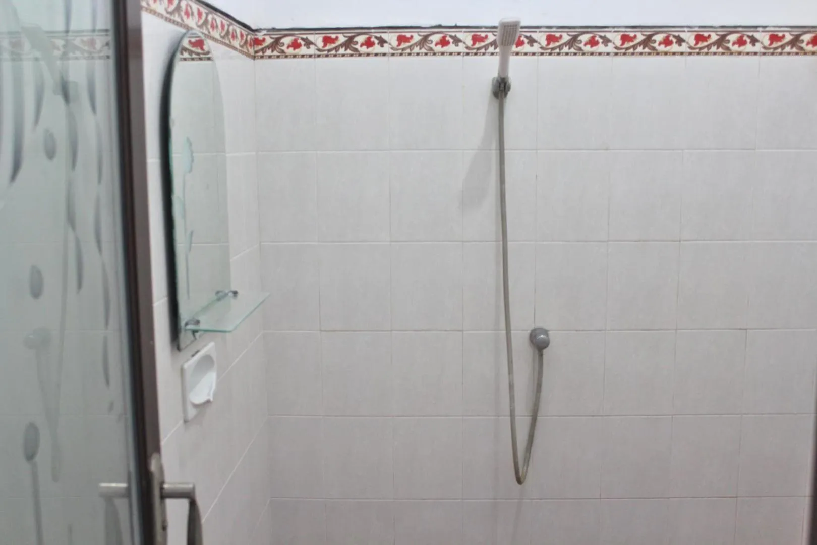 Shower in Nyuh Kadah Guest House