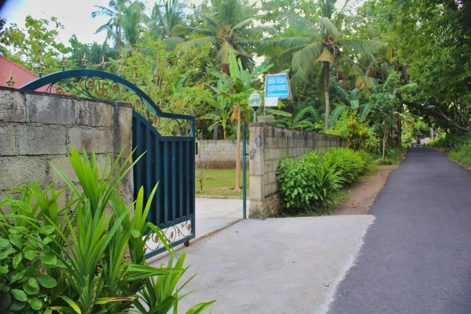 Facade/entrance in Nyuh Kadah Guest House