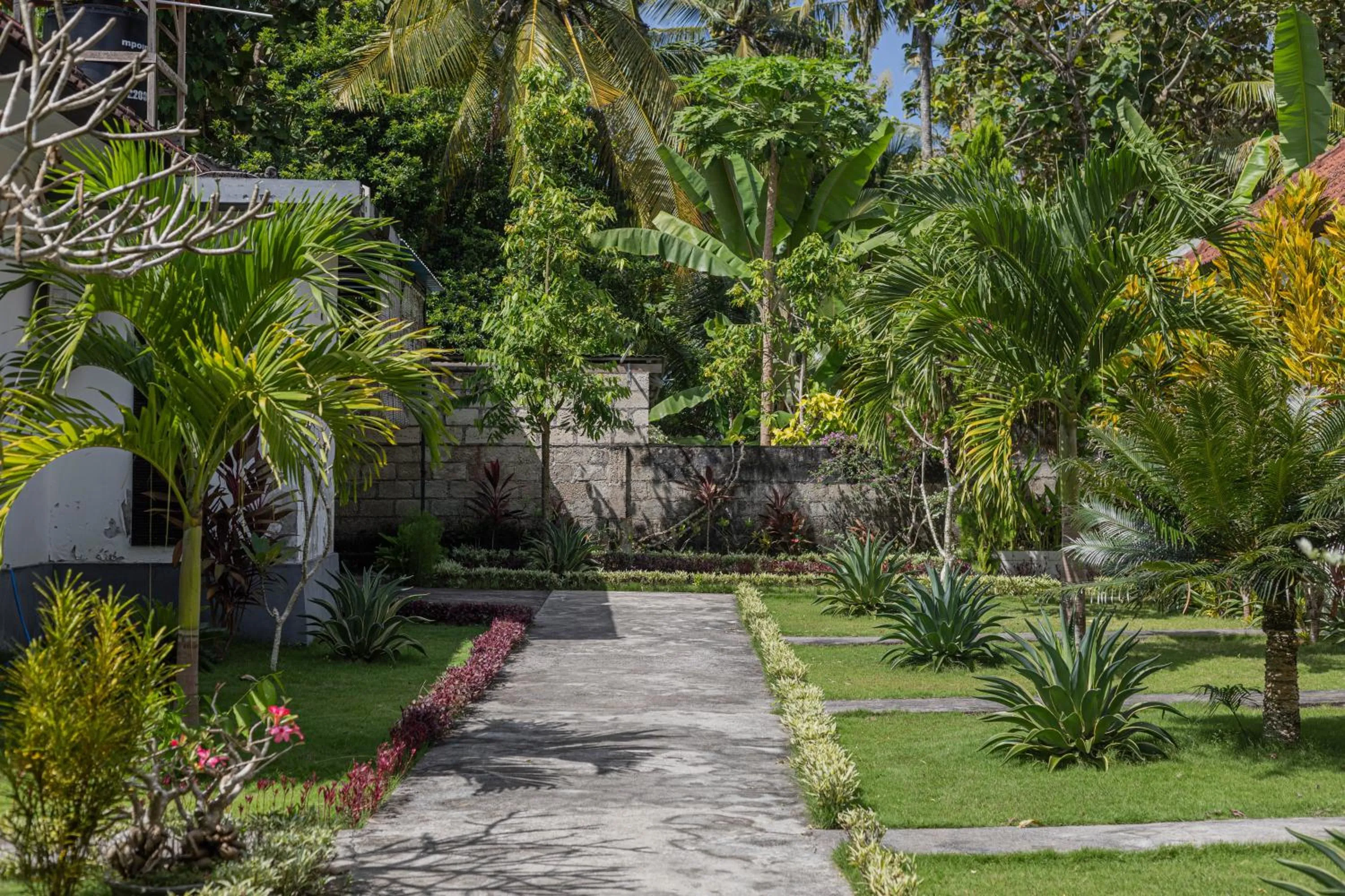 Garden in Nyuh Kadah Guest House