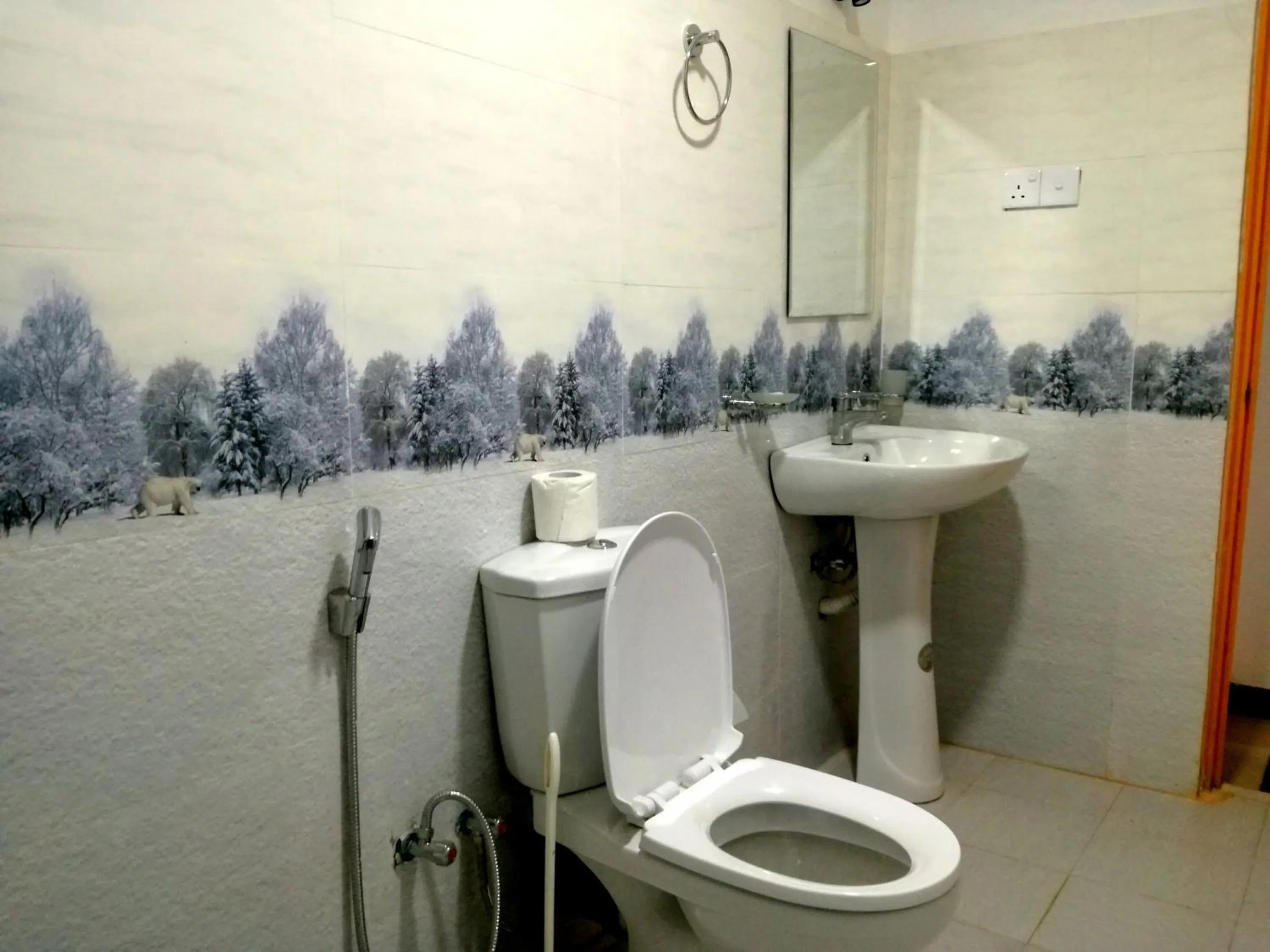 Toilet in Ella Sunrise