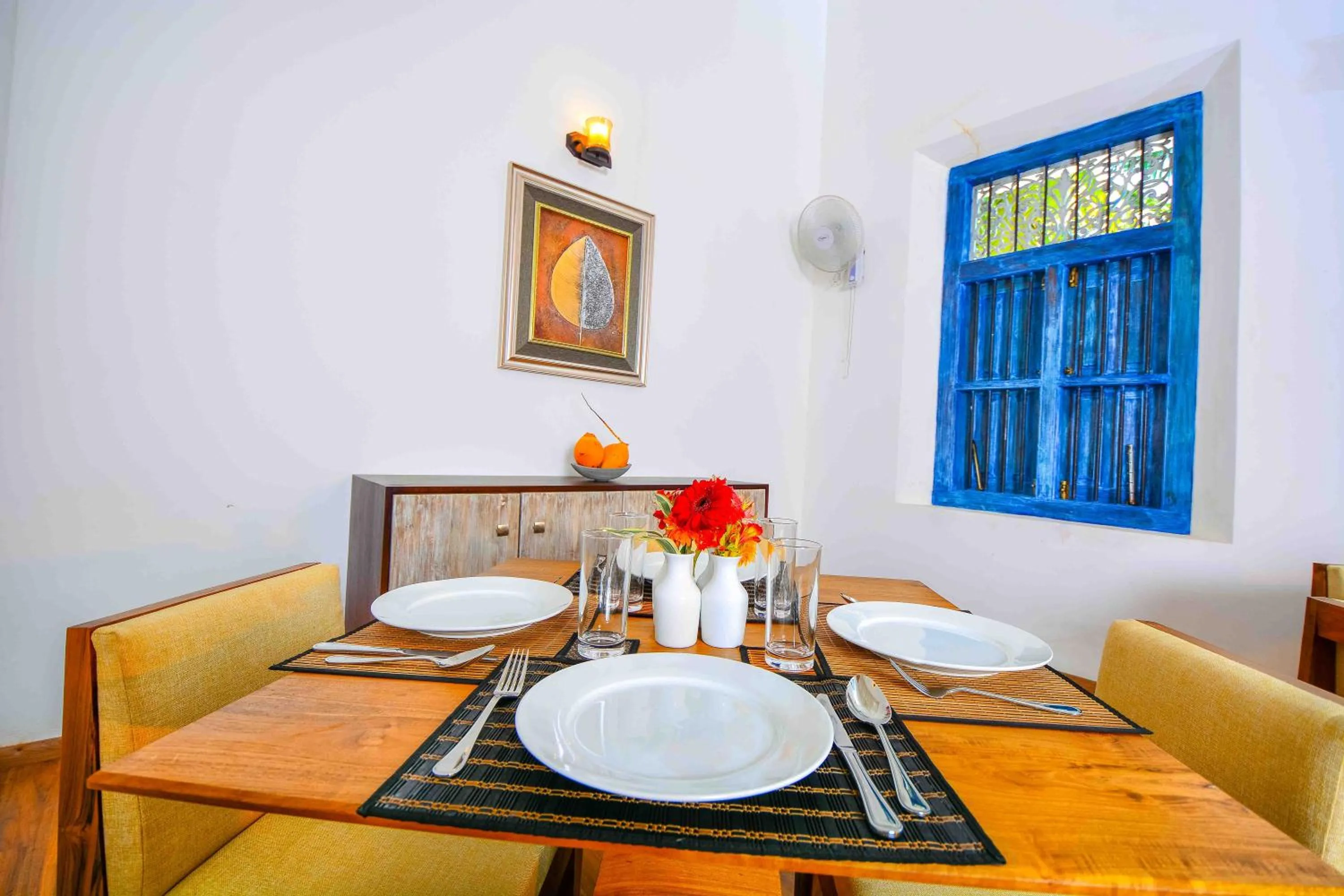 Restaurant/places to eat in Handun Villas