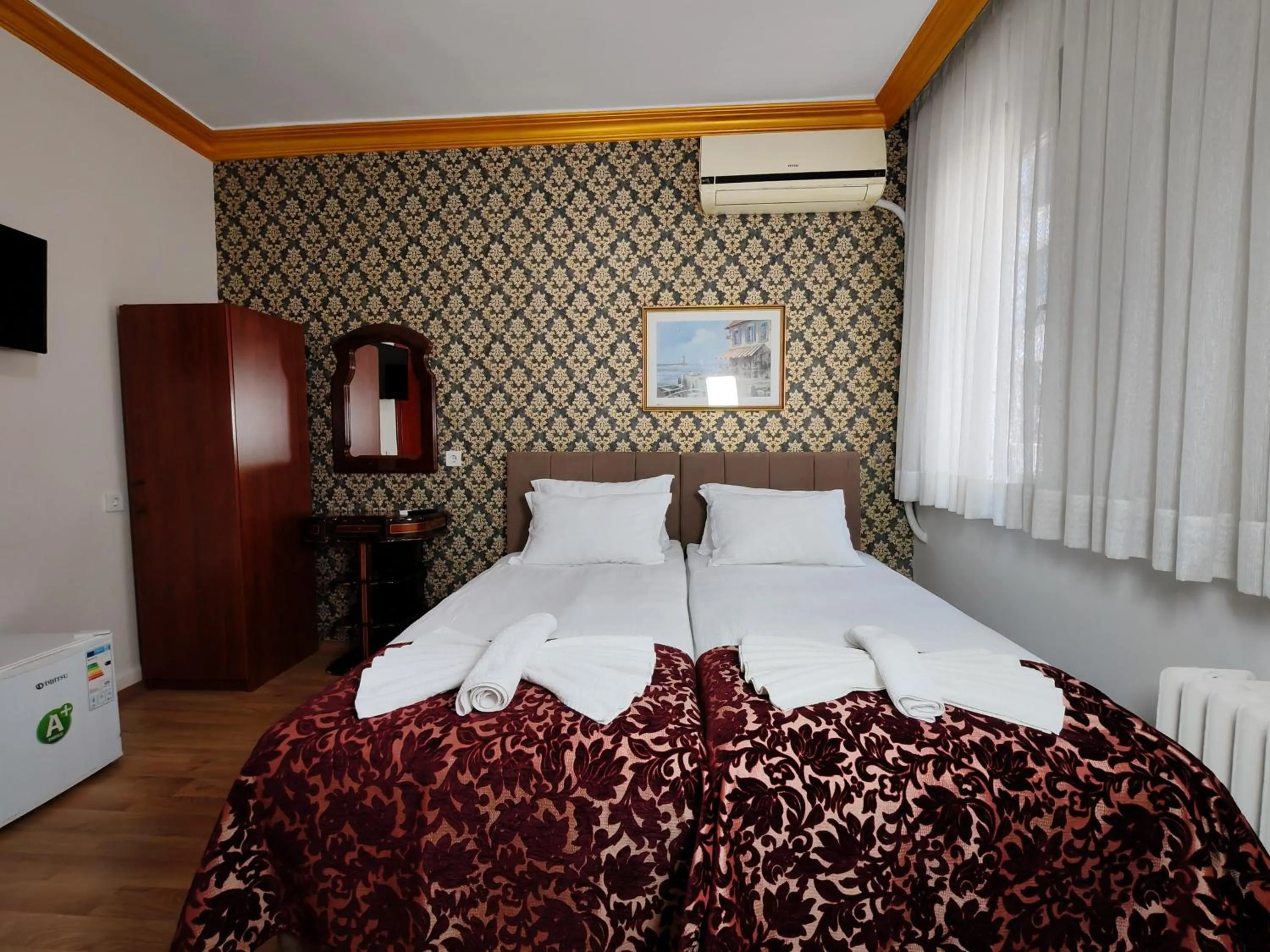 TV and multimedia, Bed in Sirkeci Emek Hotel