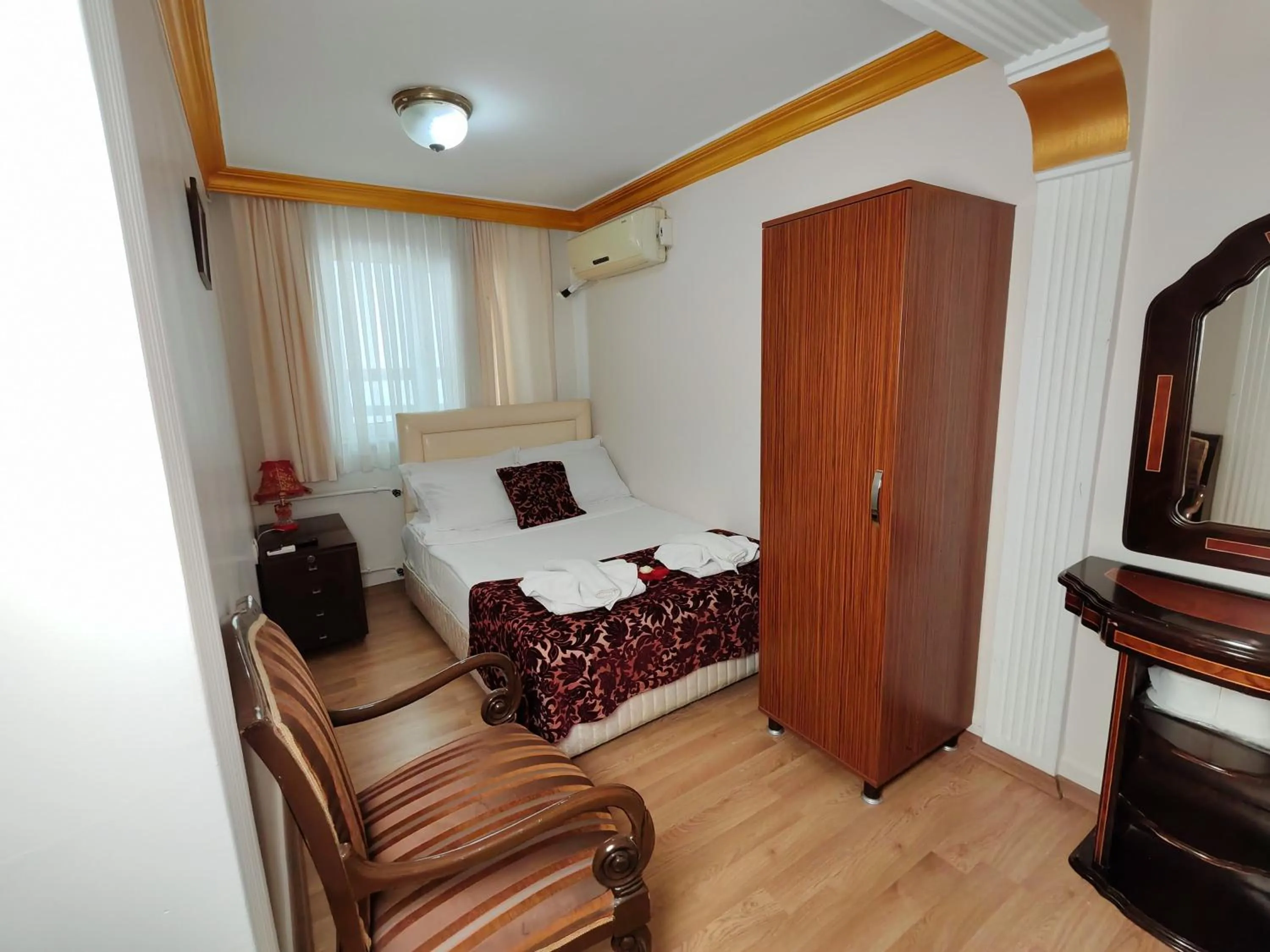 TV and multimedia, Bed in Sirkeci Emek Hotel