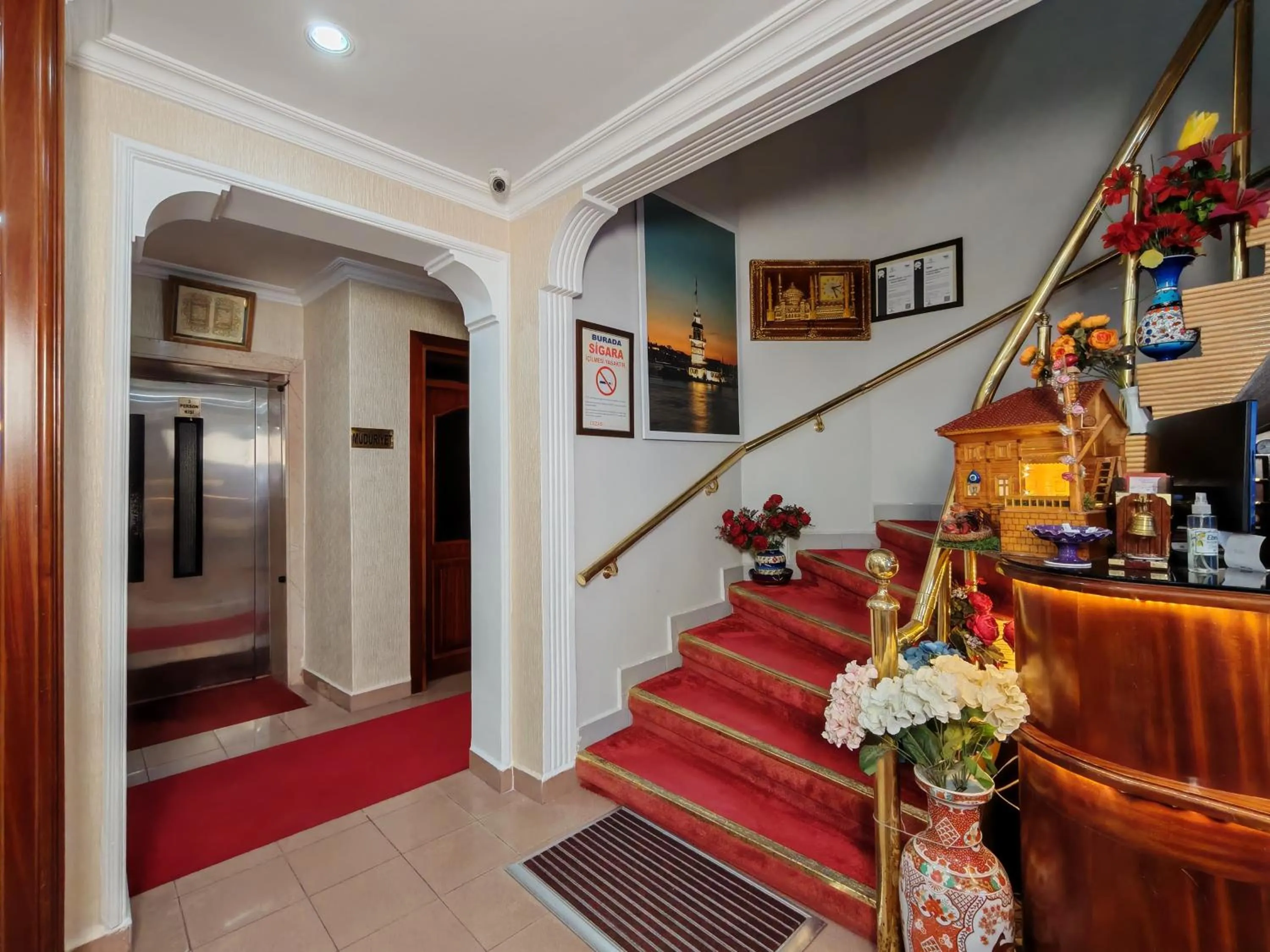 elevator in Sirkeci Emek Hotel