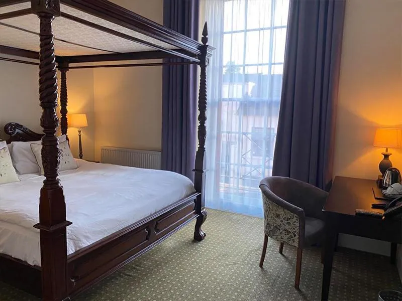 Bedroom, Bed in The Cawdor