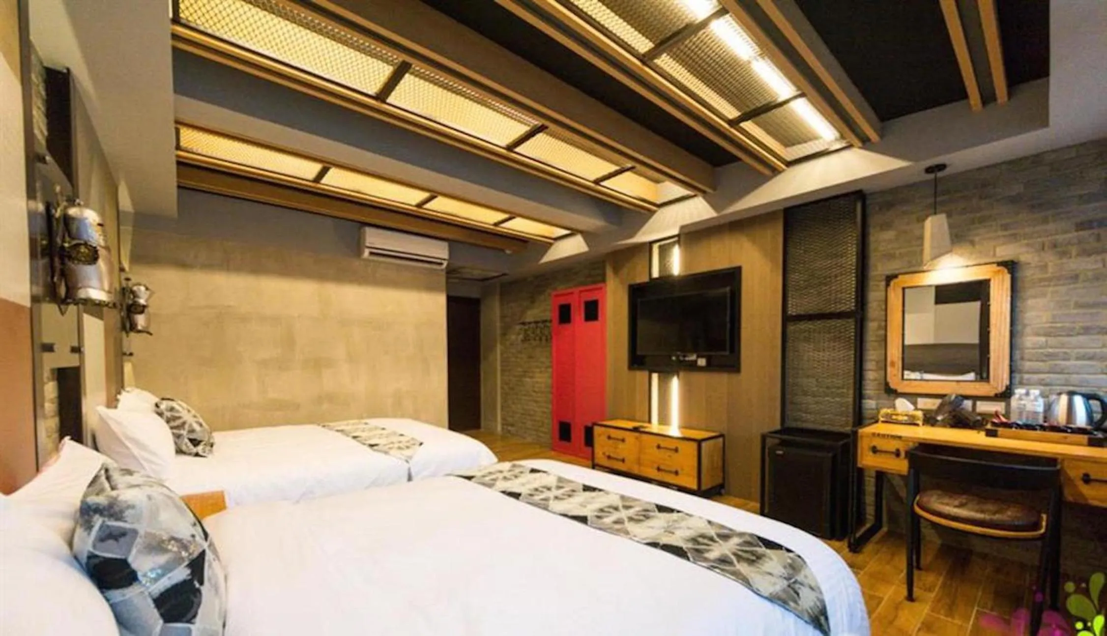 bunk bed in J.T.World