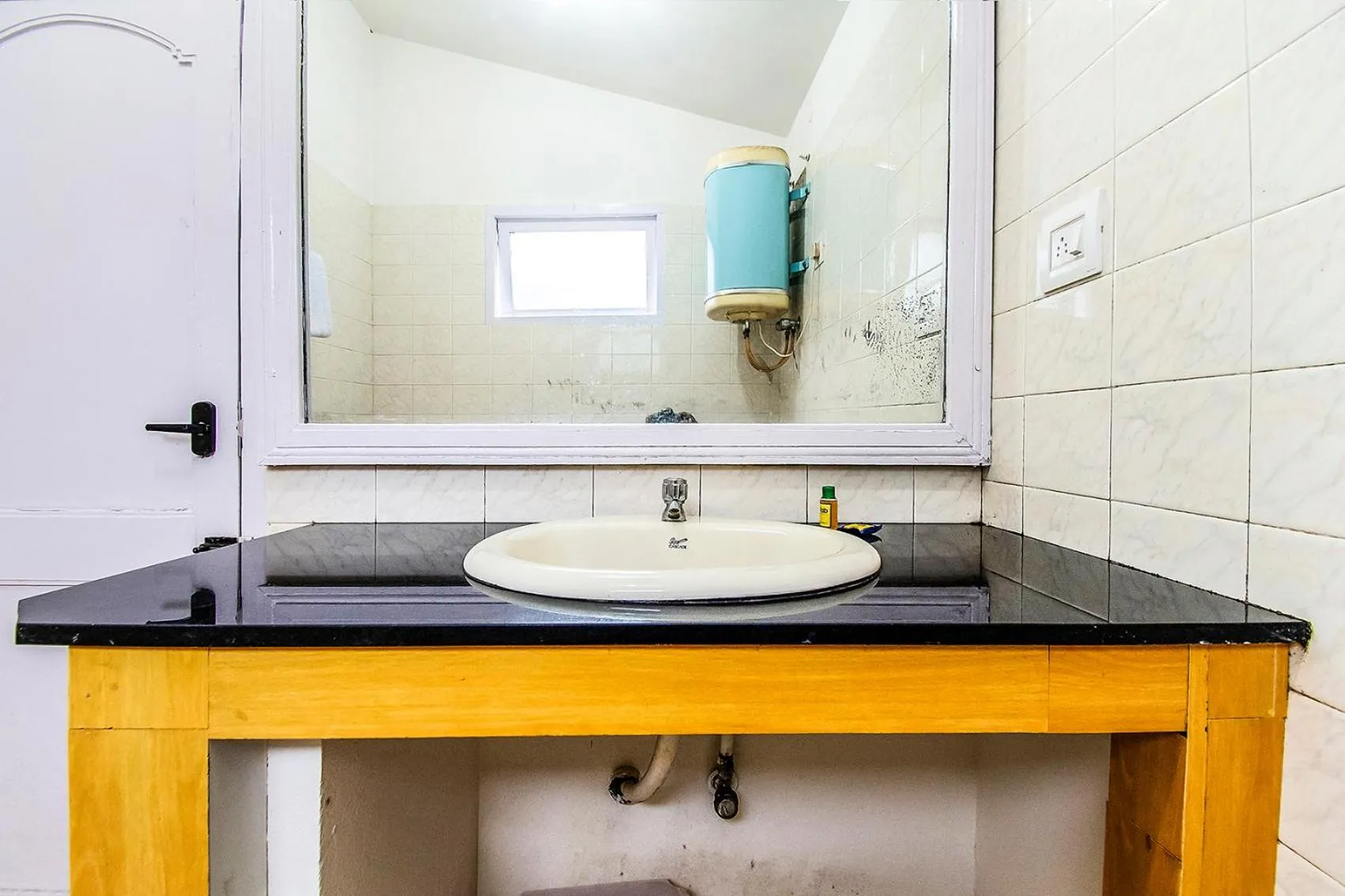 Toilet in Via St Clouds - Nr Government Botanical Garden