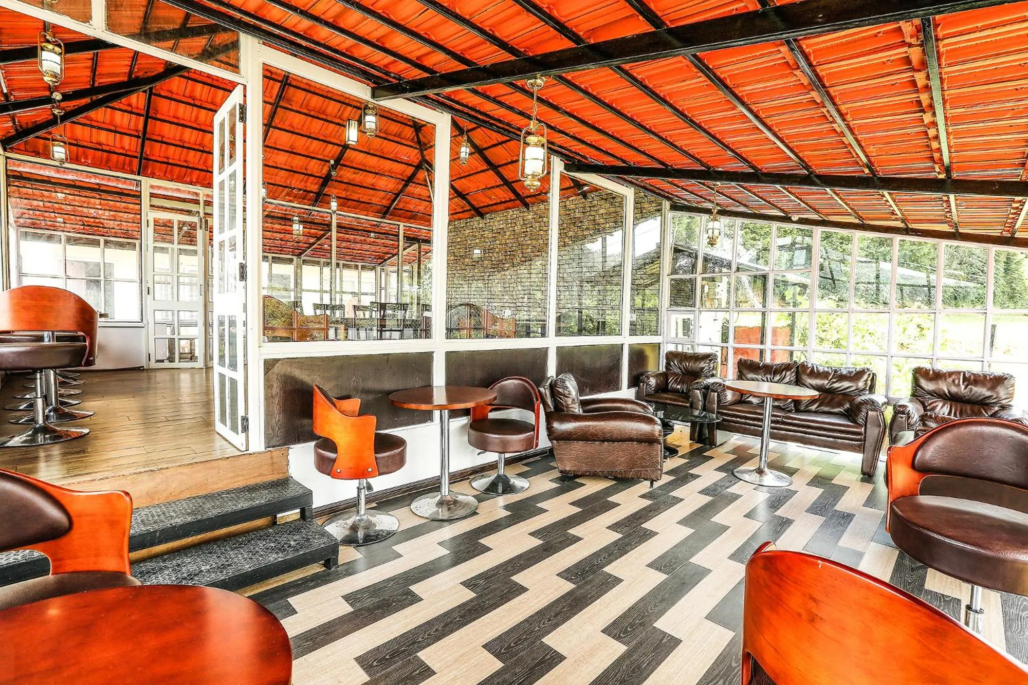 Restaurant/places to eat in Via St Clouds - Nr Government Botanical Garden