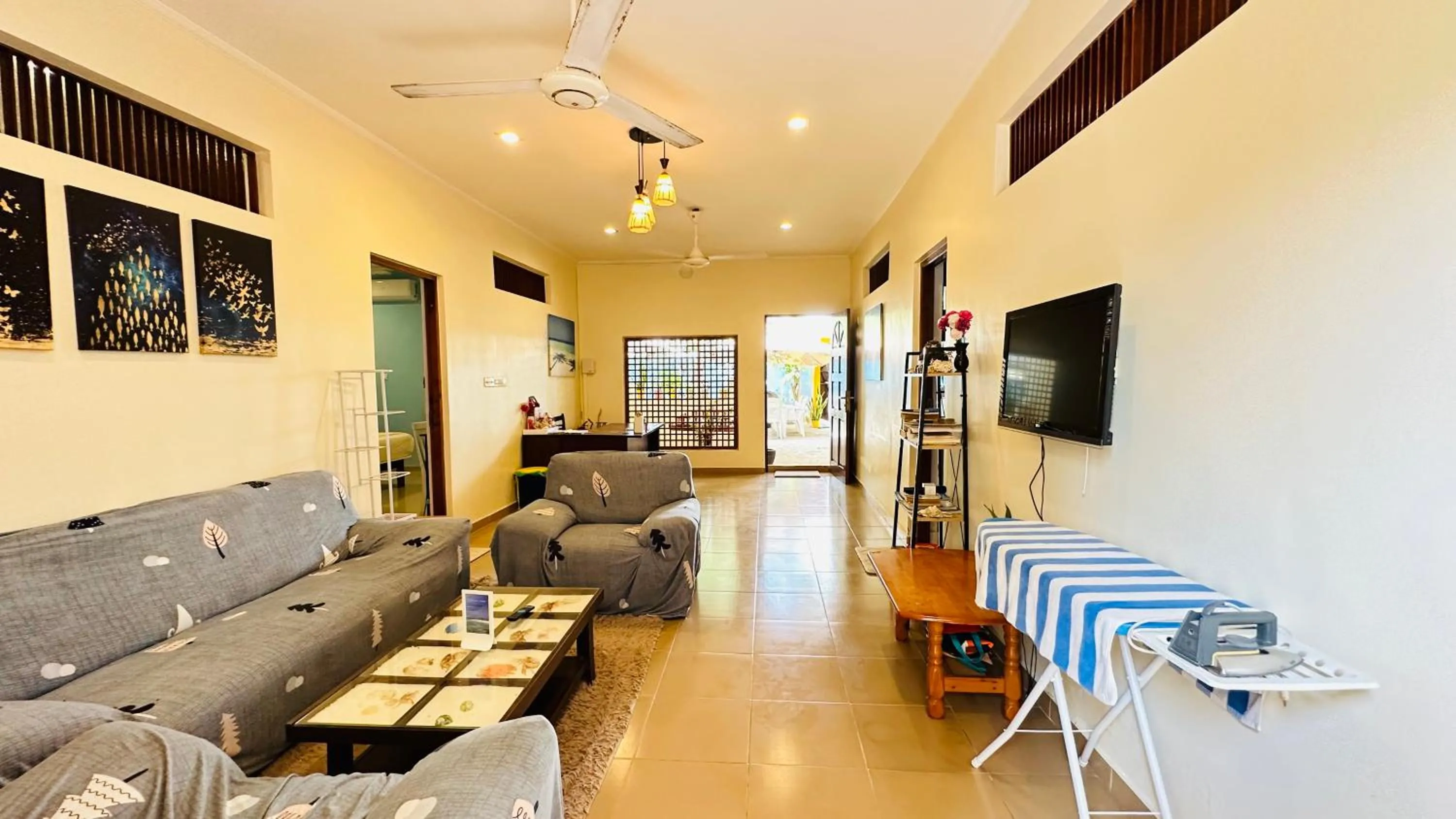 Living room in Midsummer Thulusdhoo