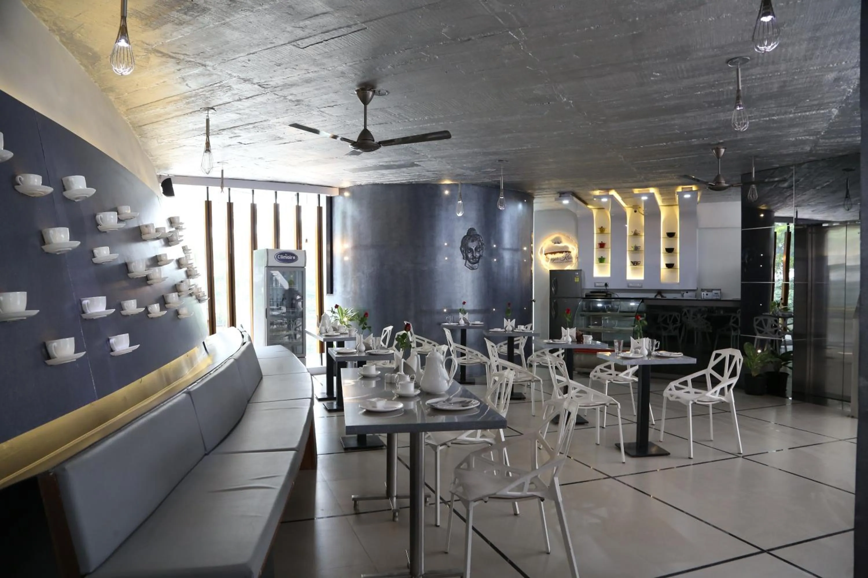 Restaurant/places to eat in Days Inn & Suites by Wyndham Bengaluru Whitefield