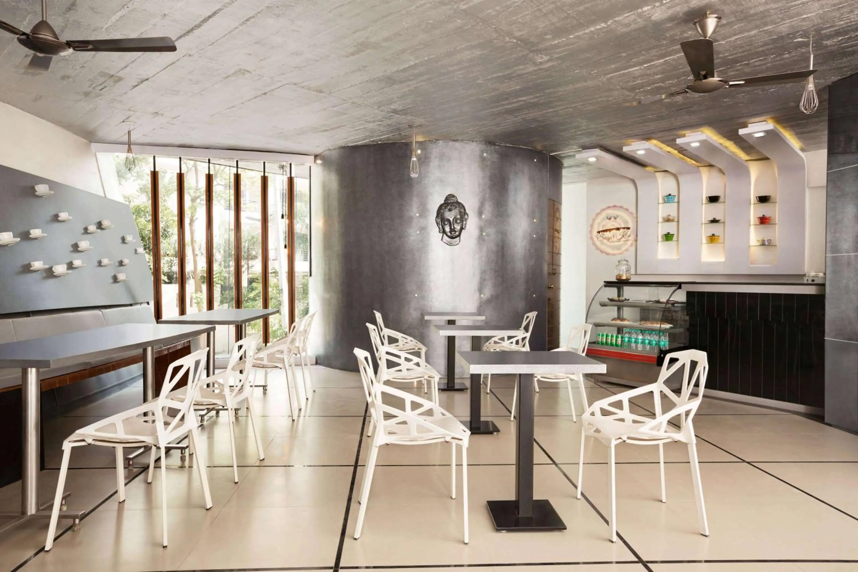 Lounge or bar in Days Inn & Suites by Wyndham Bengaluru Whitefield