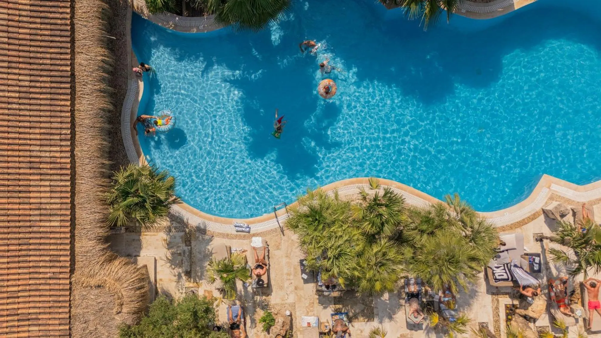 Swimming pool in Achtis Hotel