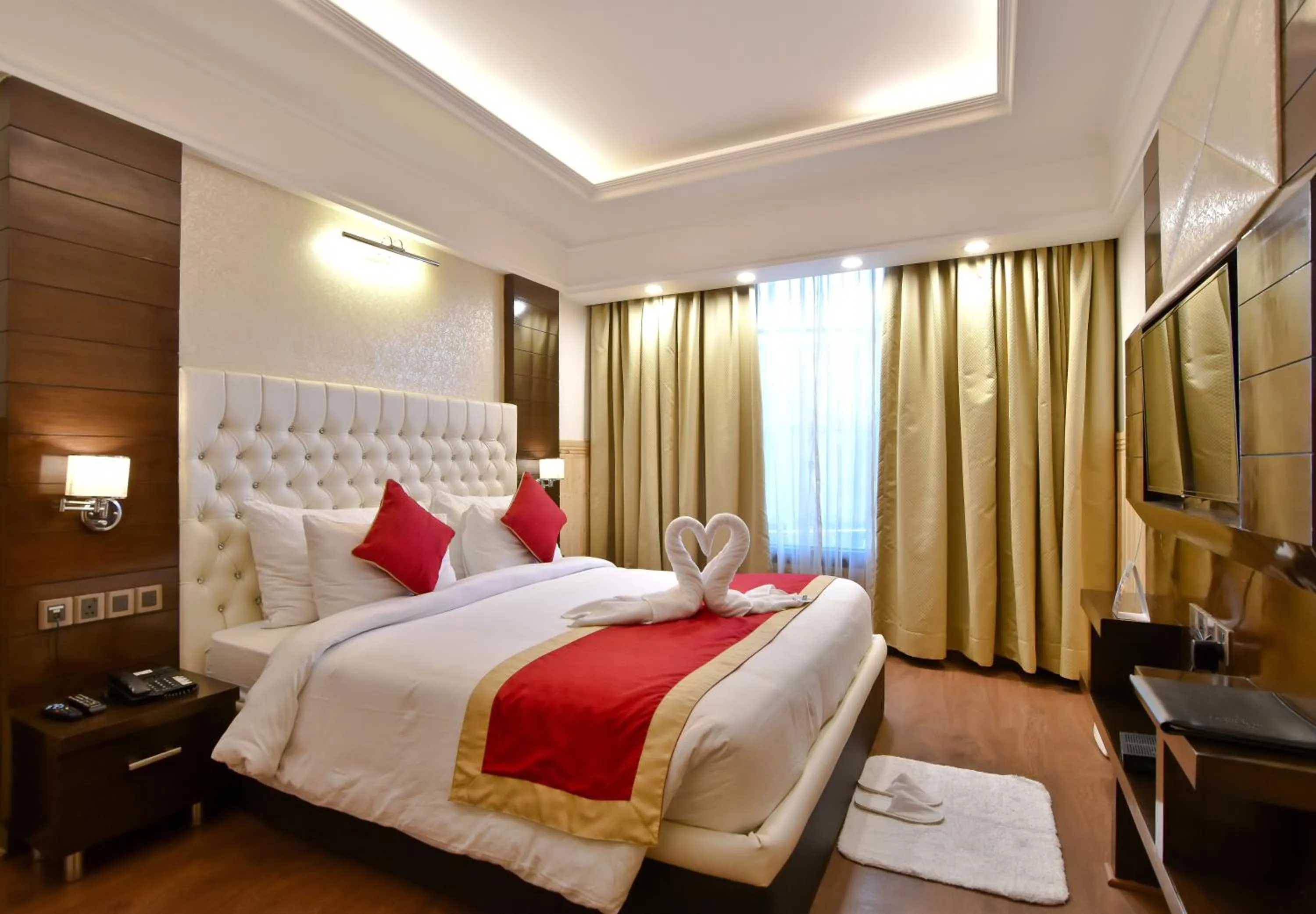 Shower, Bed in Hotel Dhroov By Mystical Views