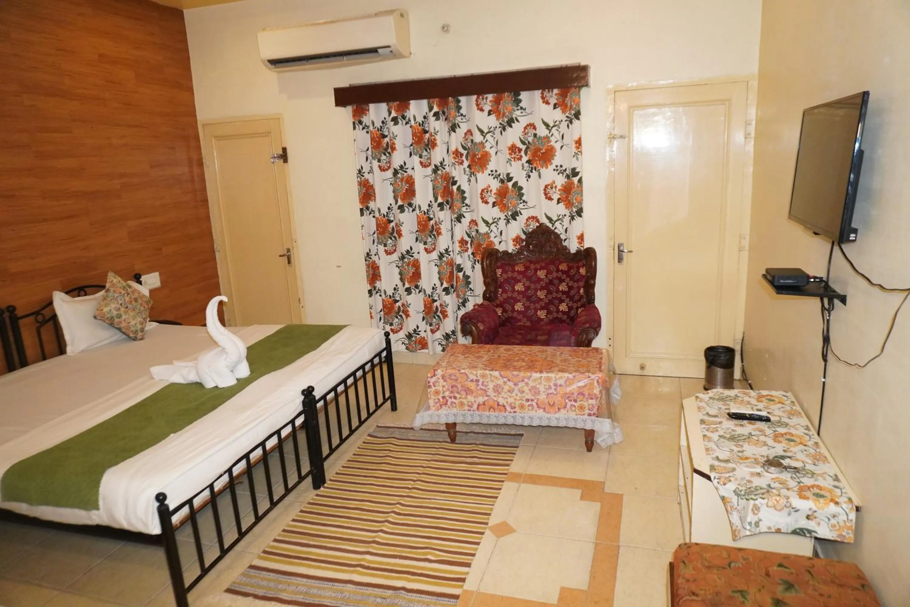 Bedroom, Bed in Hotel City Home - A Heritage Hotel