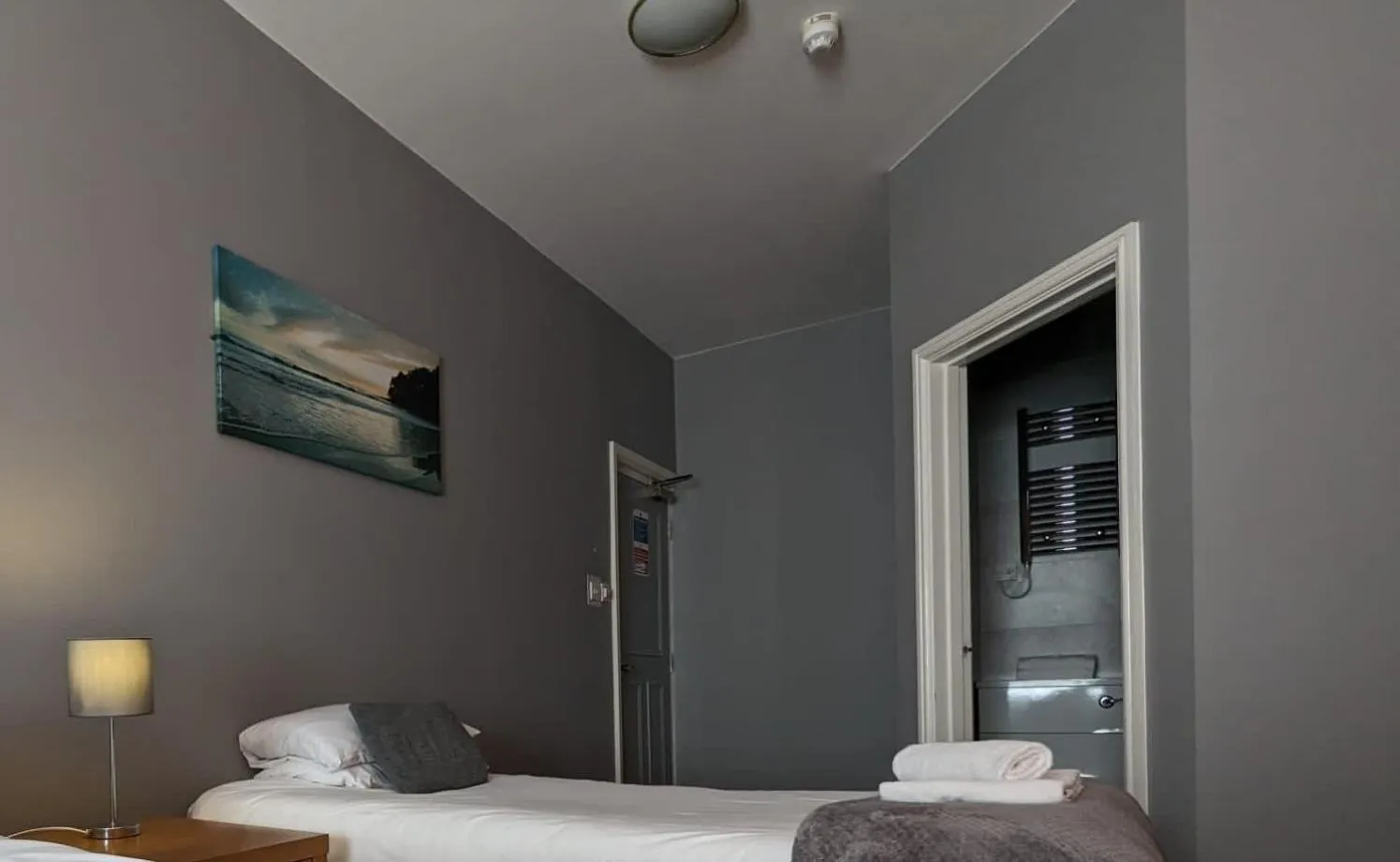 Bedroom, Bed in The Earl Of Derby