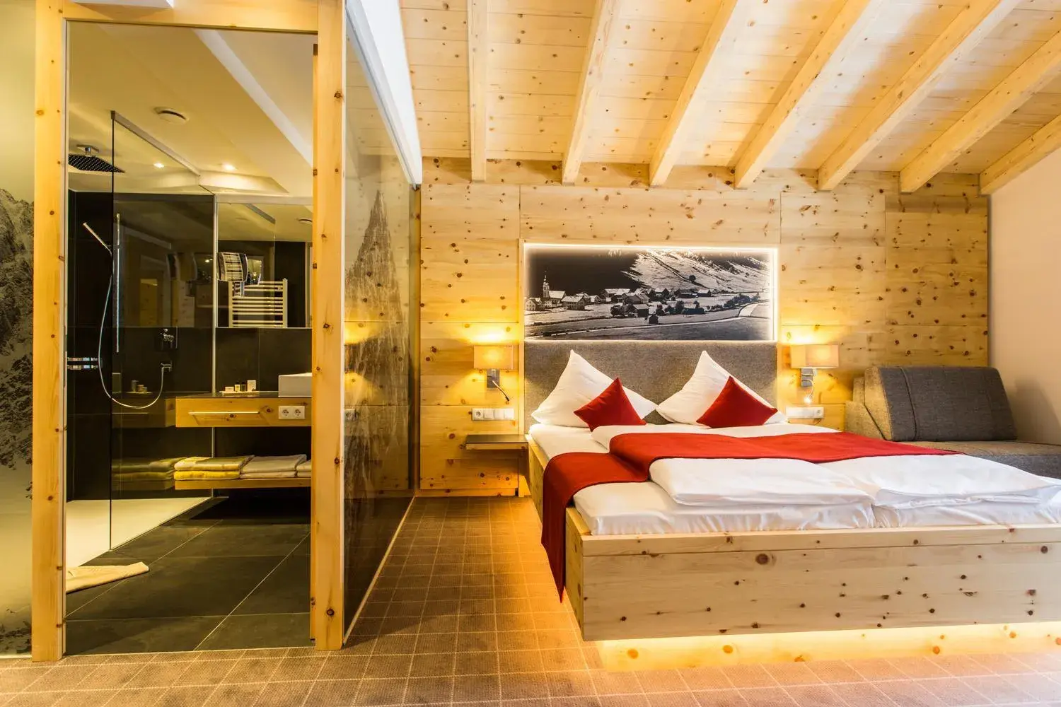 Superior Double Room with Balcony in Hotel Kirchenwirt Superior Double Room with Balcony in Hotel Kirchenwirt