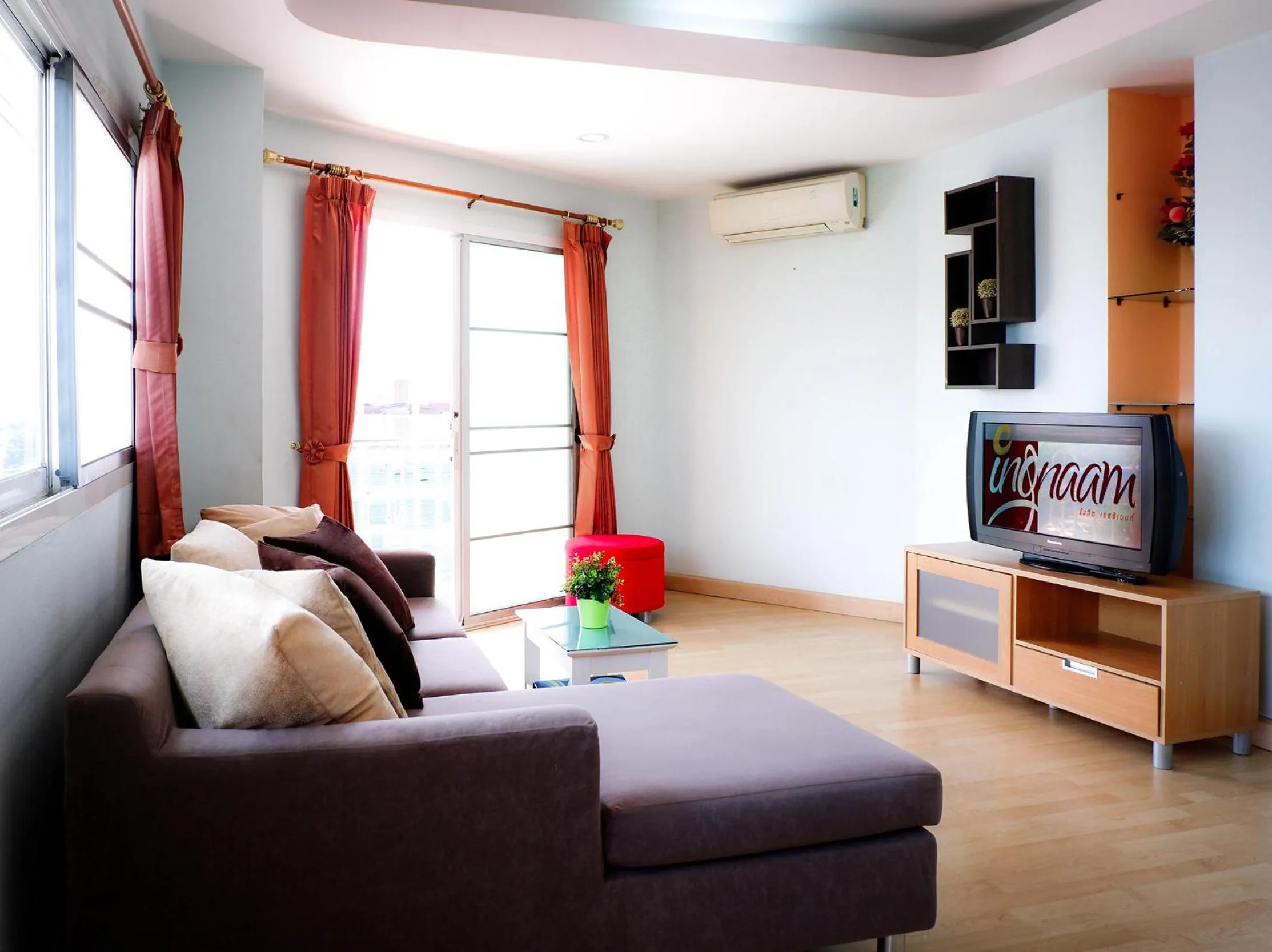 Living room in Ingnaam Hotel