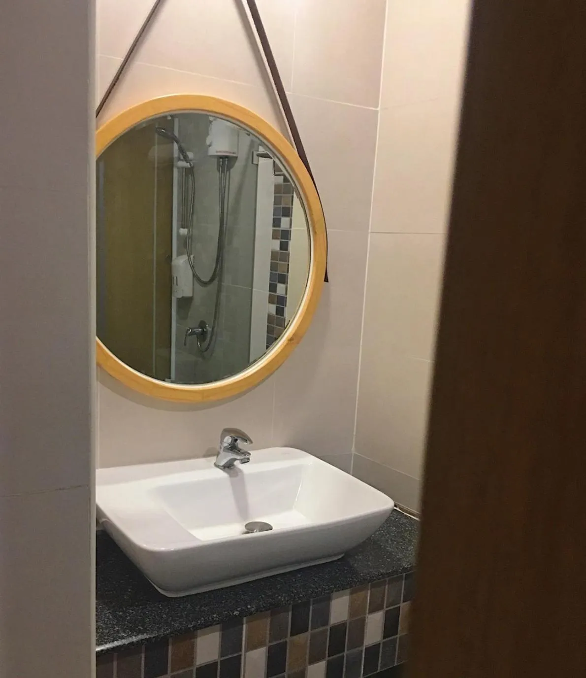 Bathroom in Ingnaam Hotel