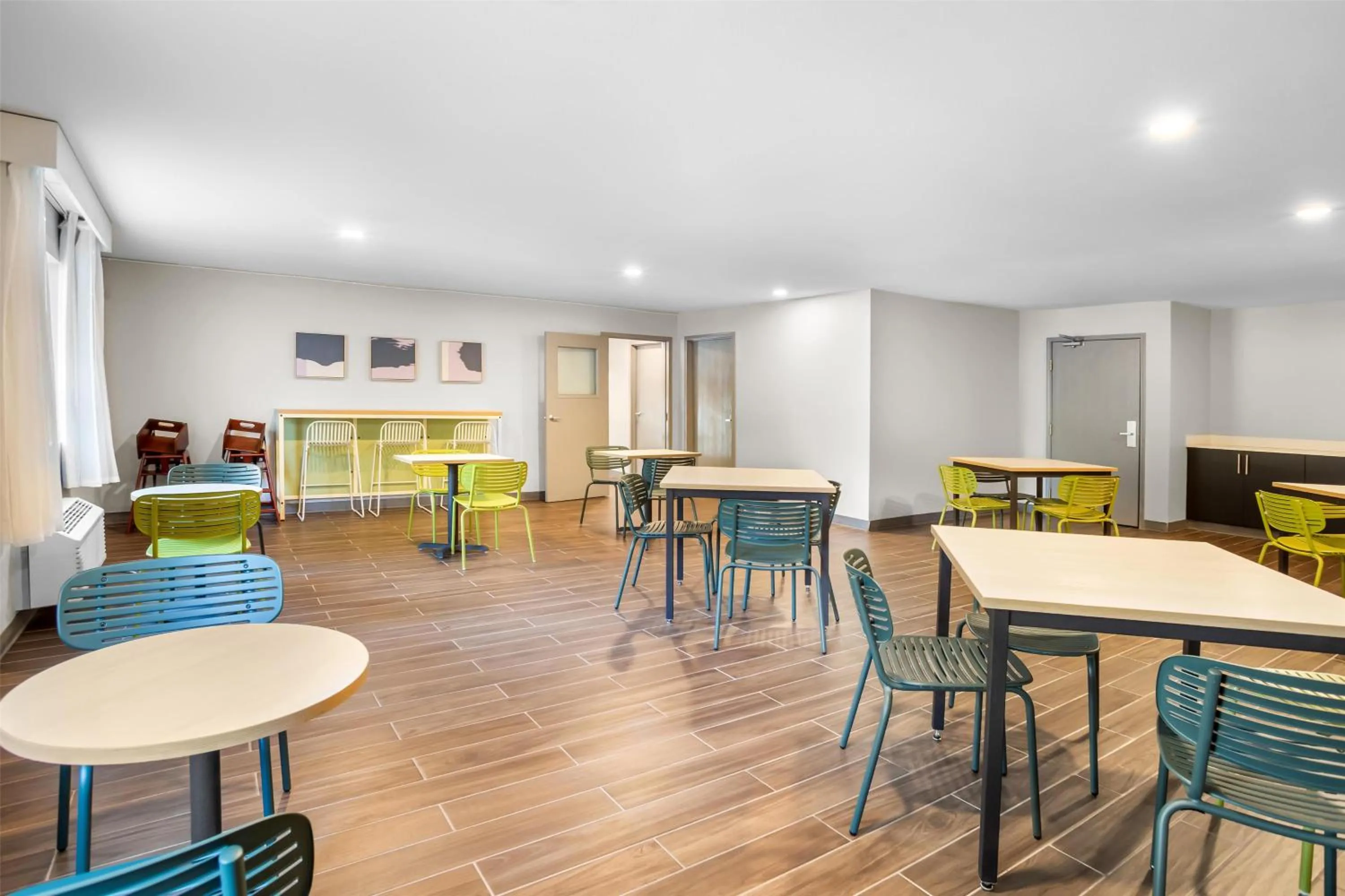 Breakfast in Spark by Hilton Tumwater