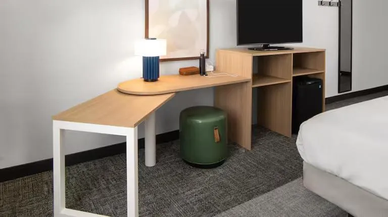 Bed in OYO Hotel Olympia - Tumwater