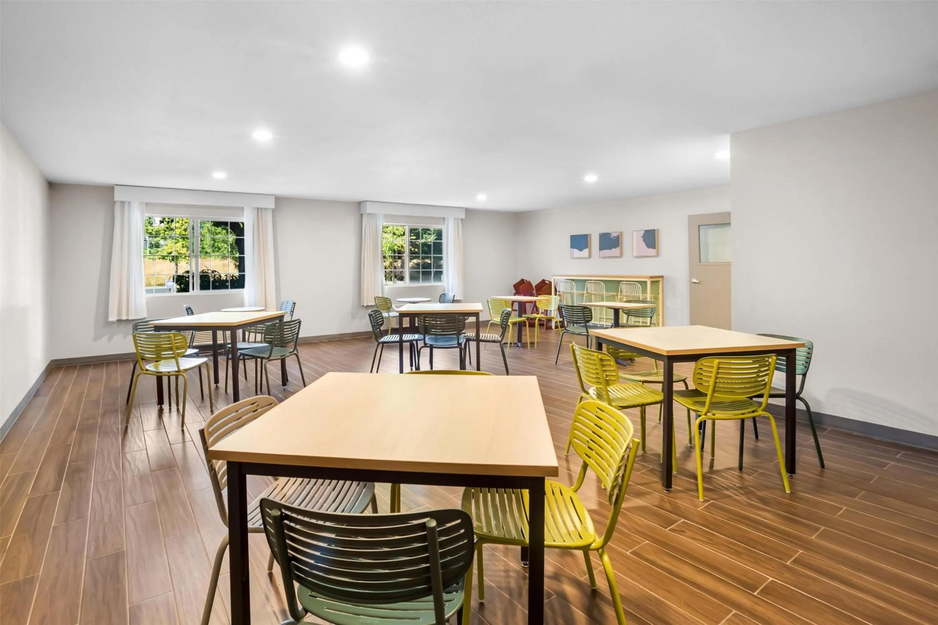 Breakfast in Spark by Hilton Tumwater