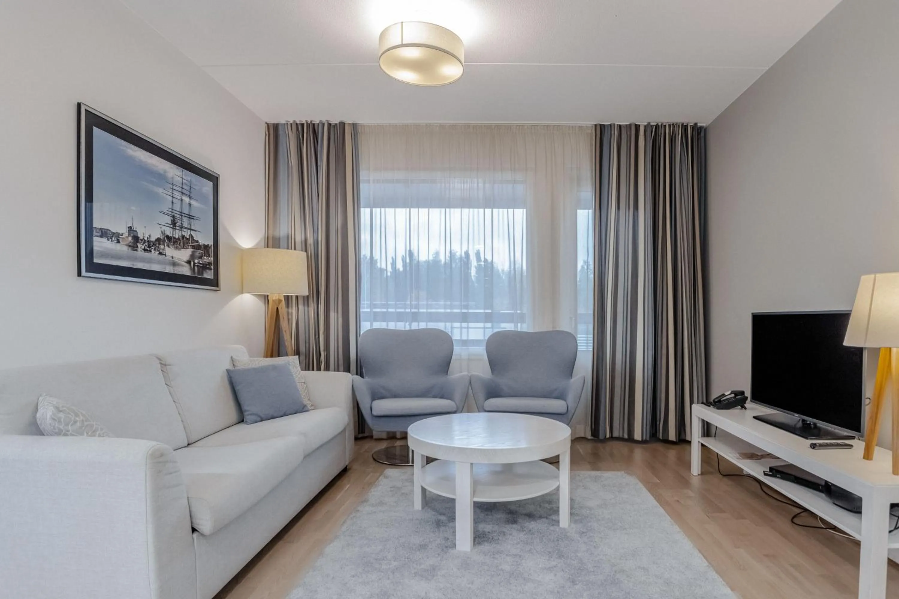 TV and multimedia in Holiday Club Turun Caribia Superior Apartments