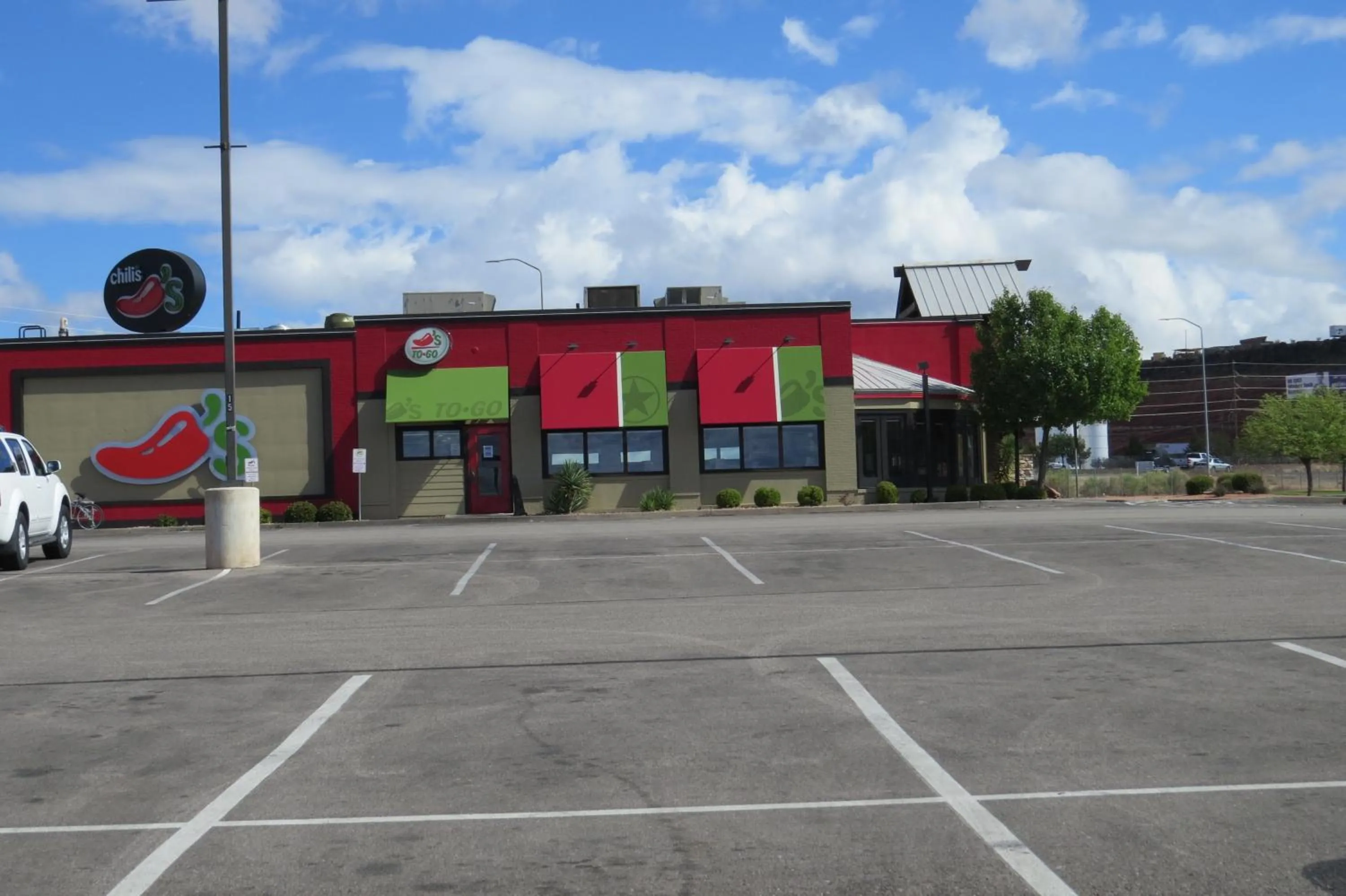 Restaurant/places to eat in America's Best Inn & Suites Saint George