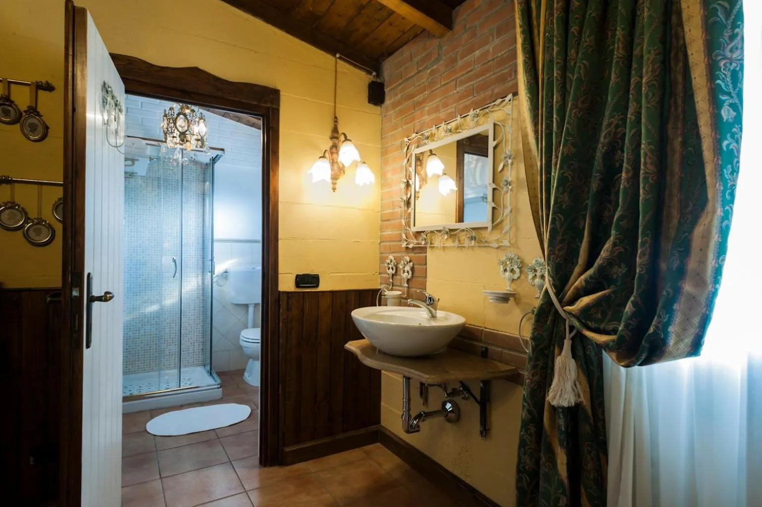 Shower in Podere Sant'Angelo