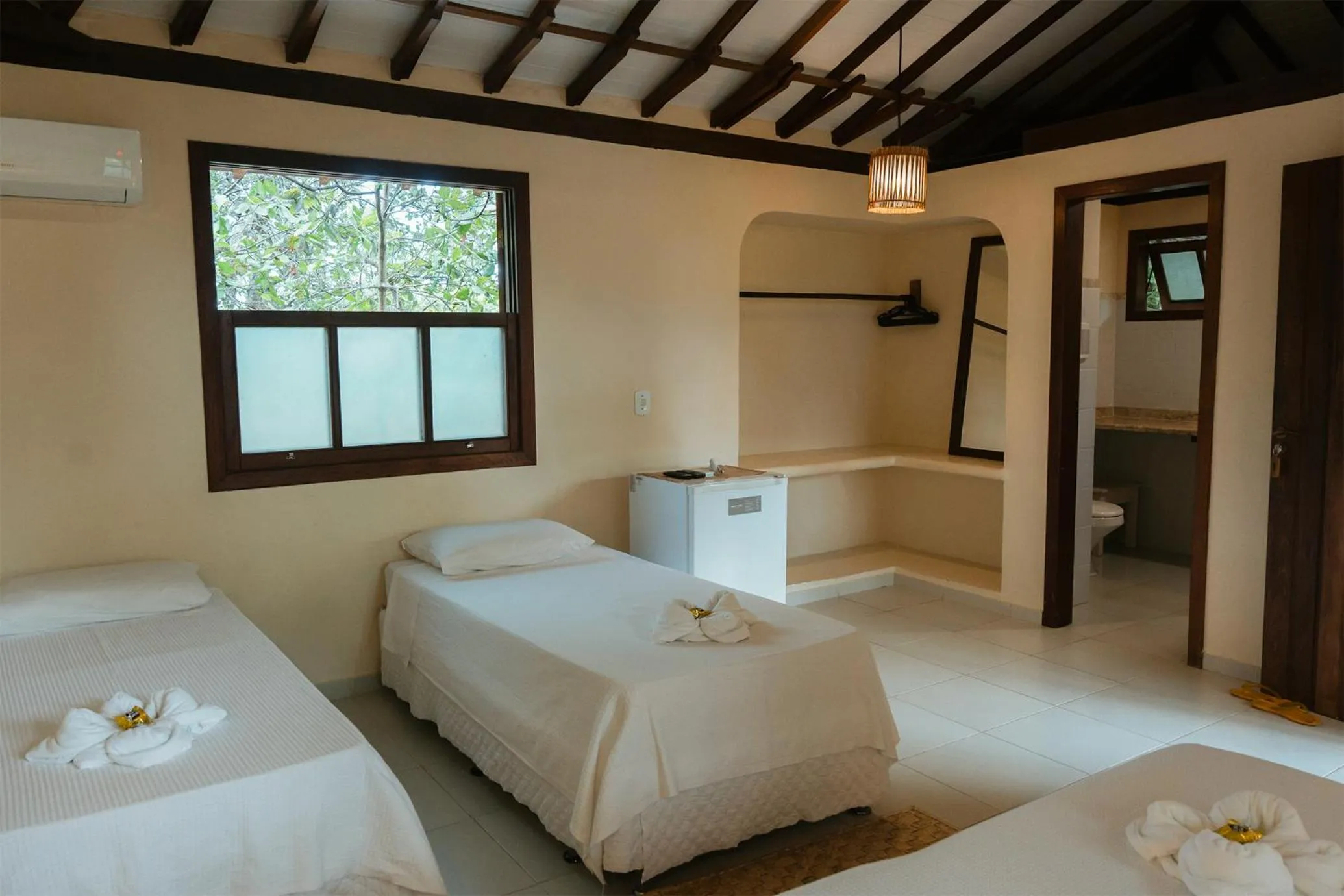 Photo of the whole room, Bed in Pousada Erva Doce