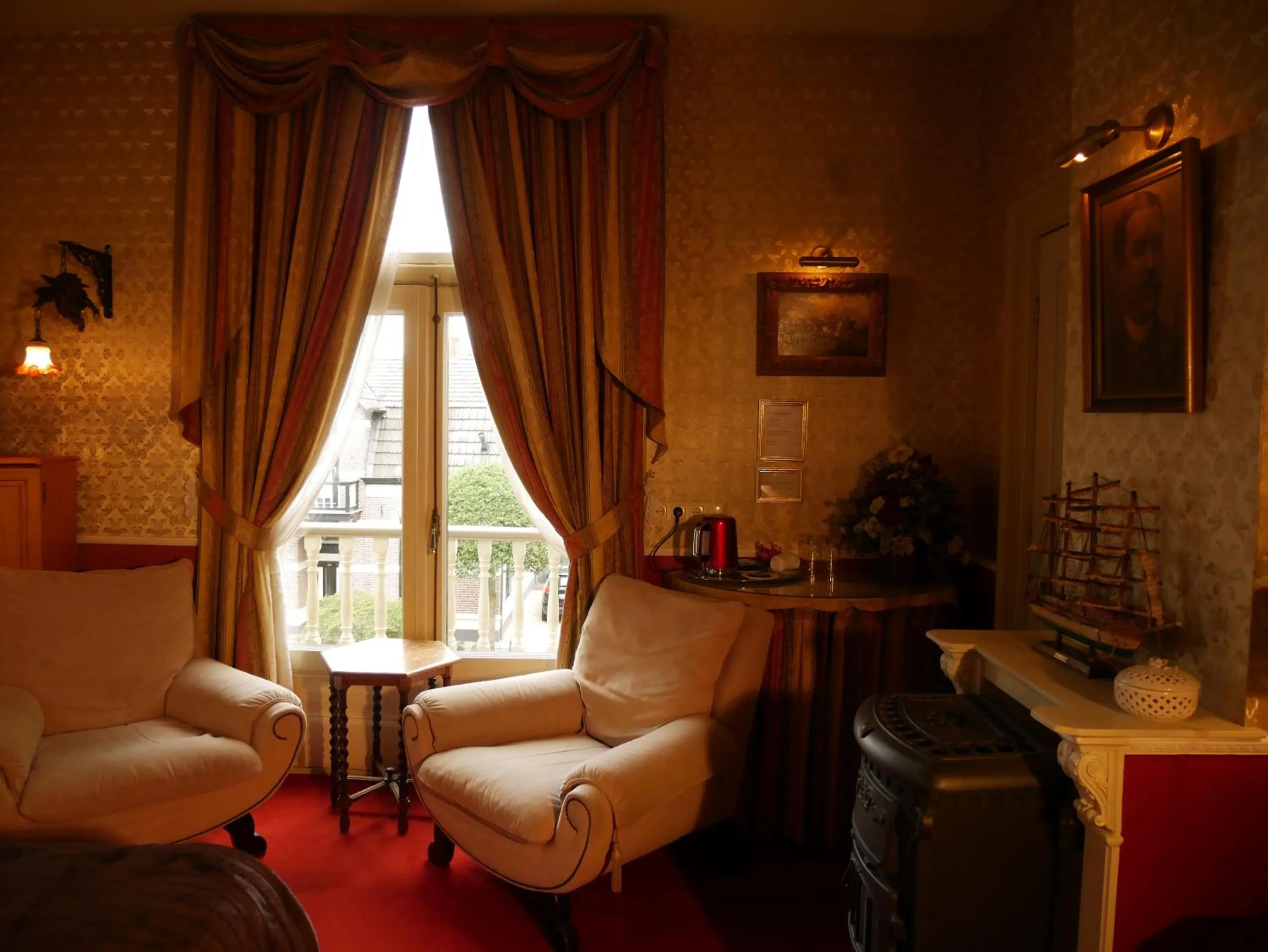 Seating area in Hotel Pegasus