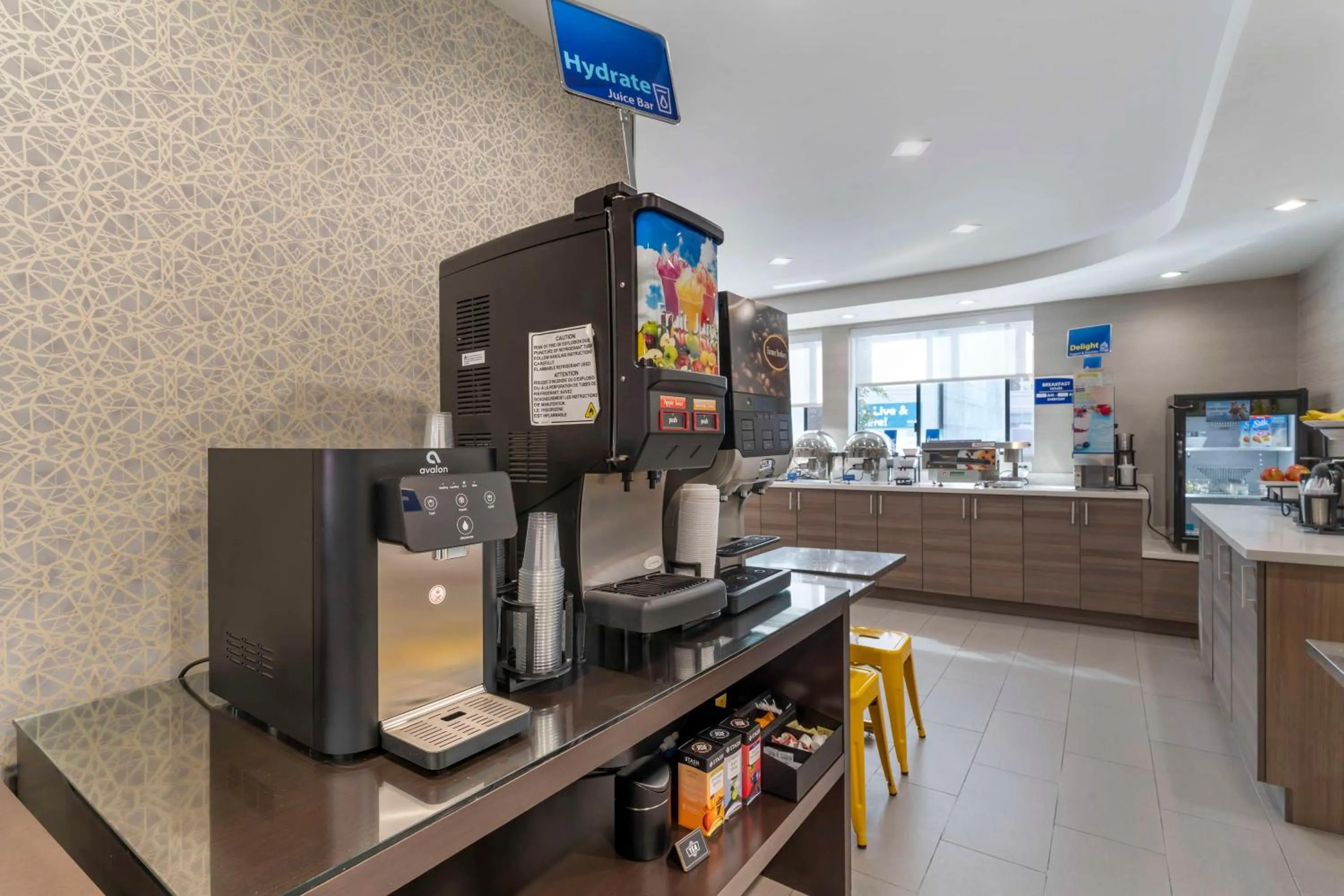 Breakfast in Best Western Red Coach Inn