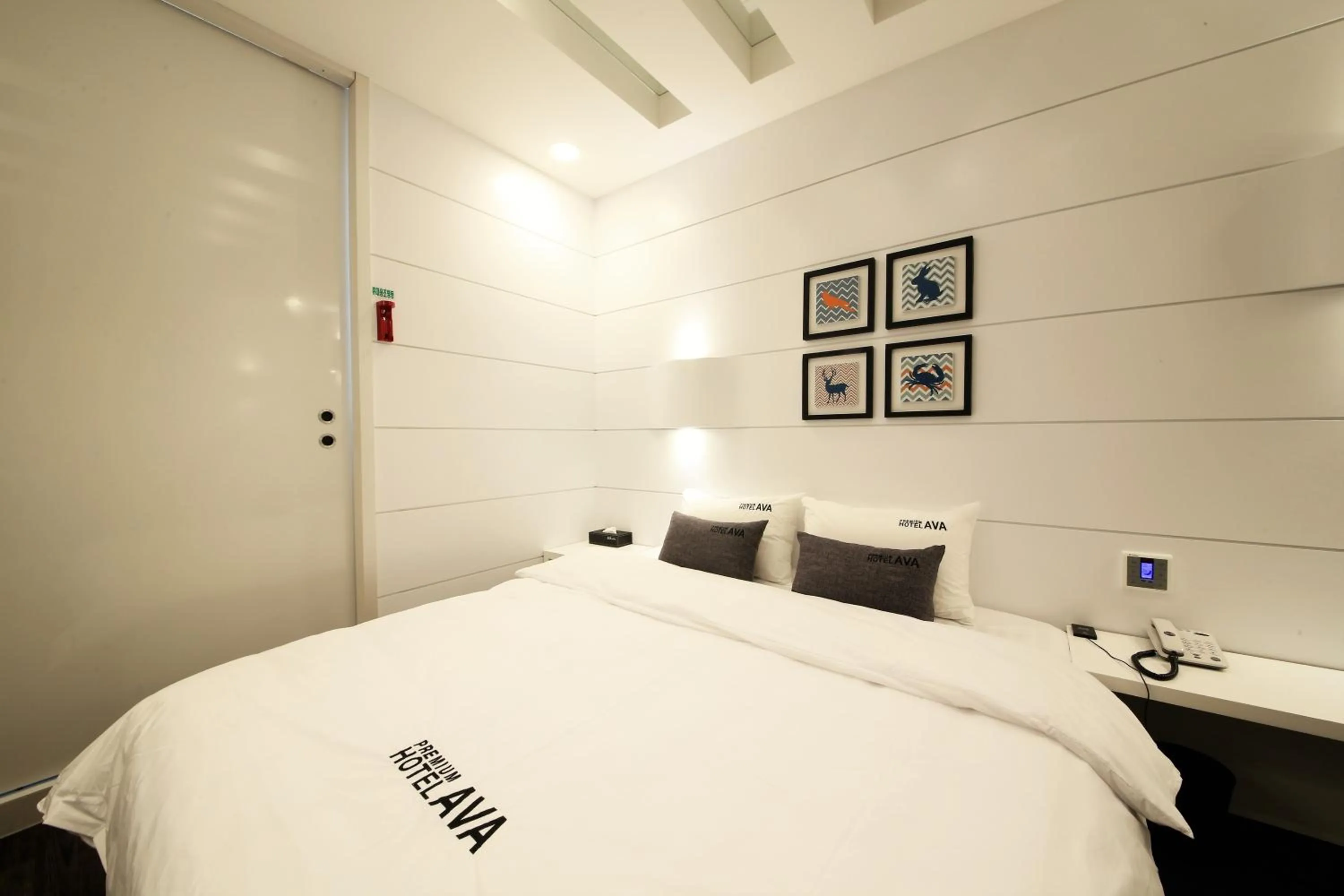 Bed in Premium Ava Hotel