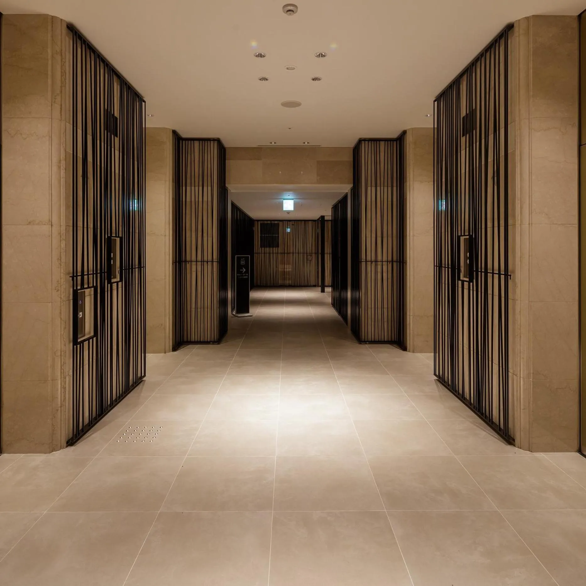 Area and facilities in Art Hotel Osaka Bay Tower