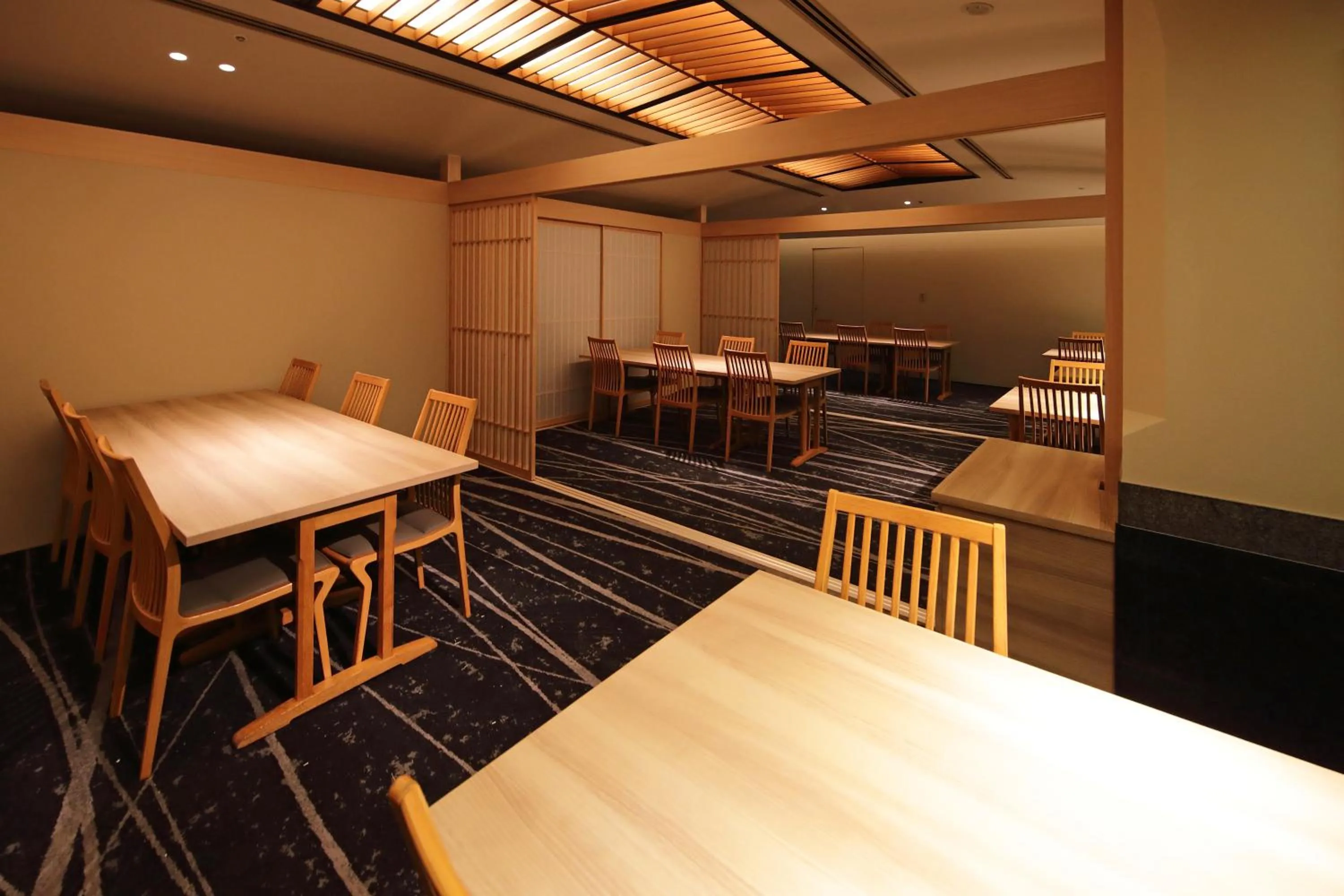 Restaurant/places to eat in Art Hotel Osaka Bay Tower