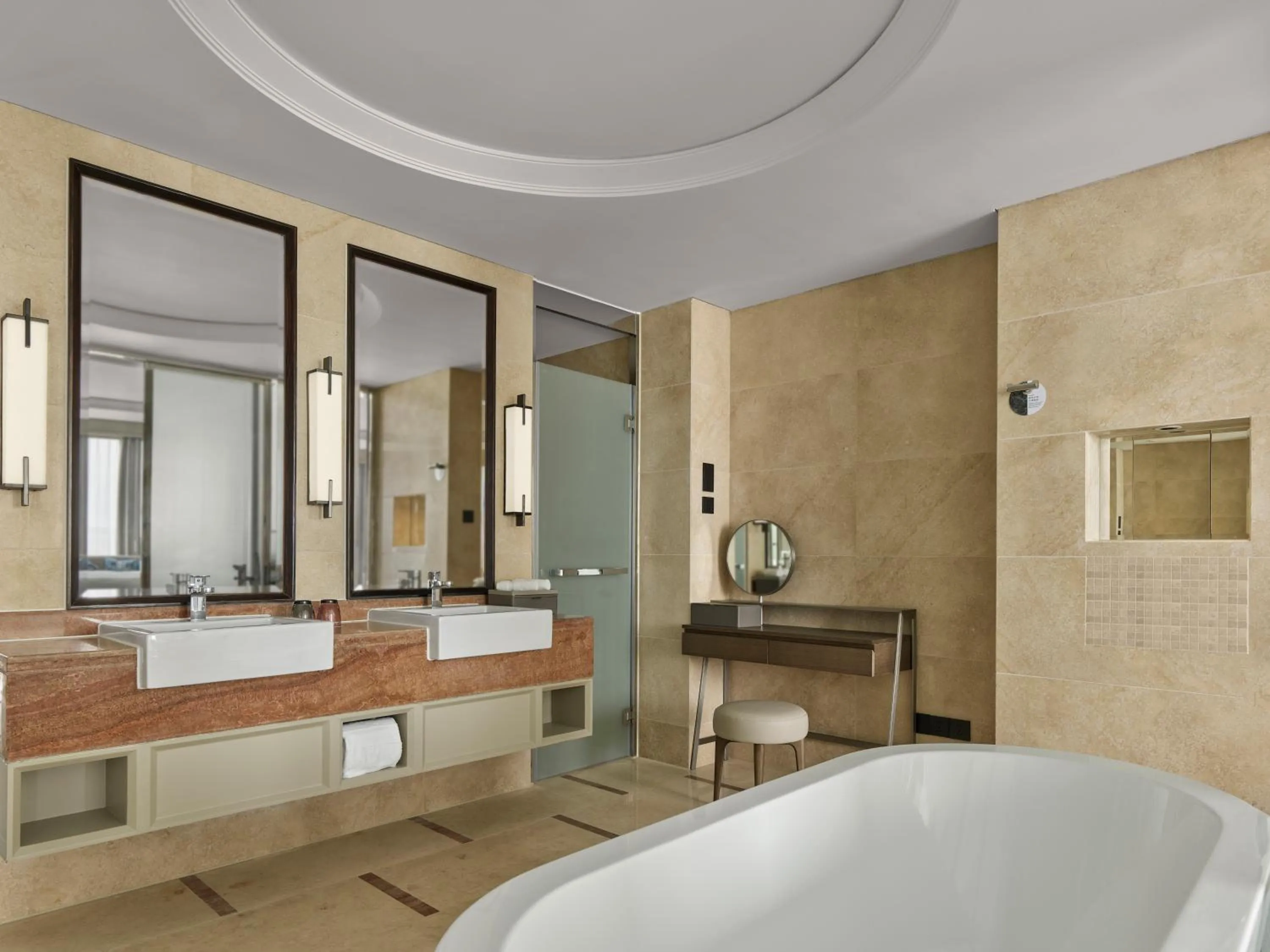 Toilet, Bed in Shanghai Marriott Hotel Yangpu Riverside