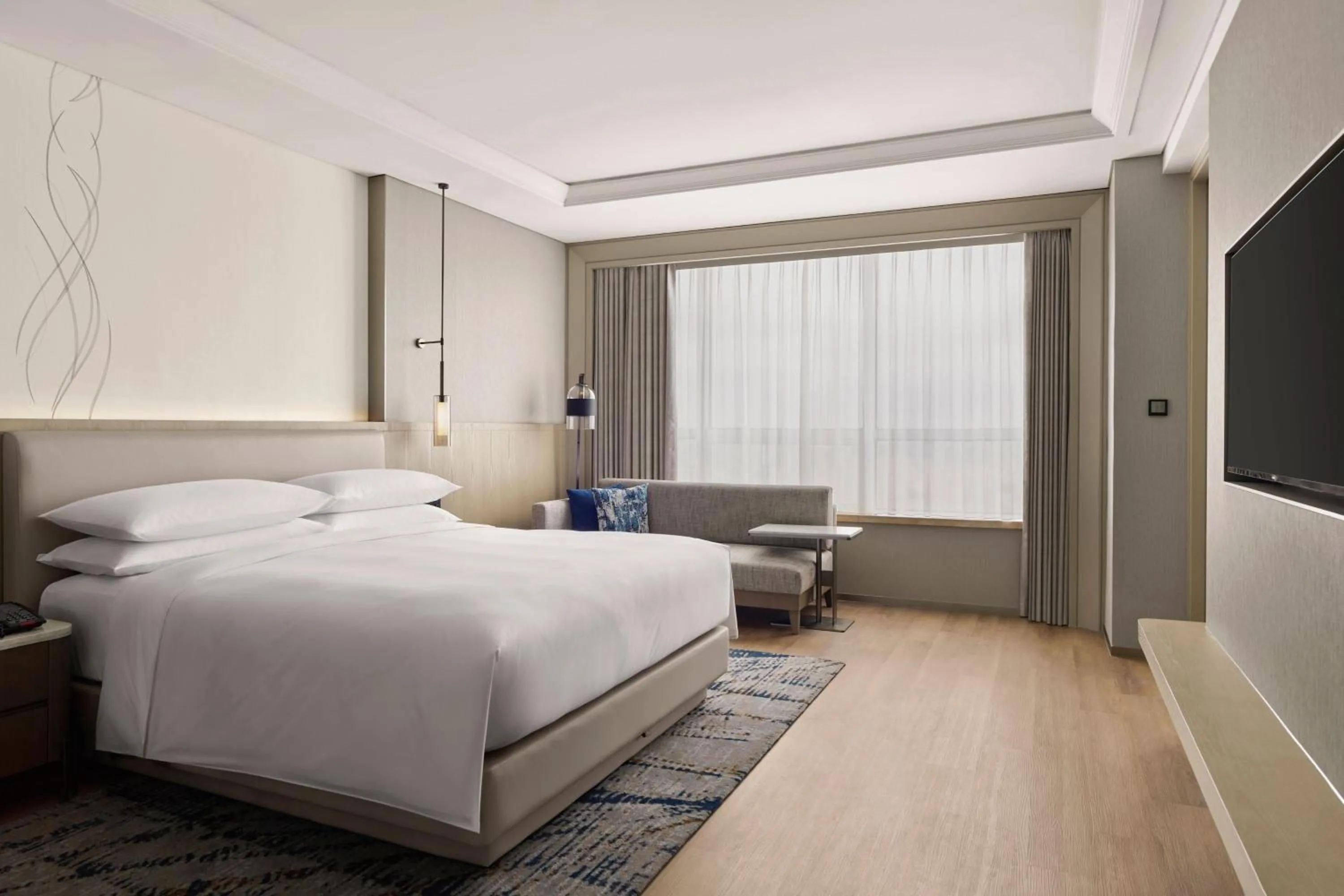 Bedroom, Bed in Shanghai Marriott Hotel Yangpu Riverside