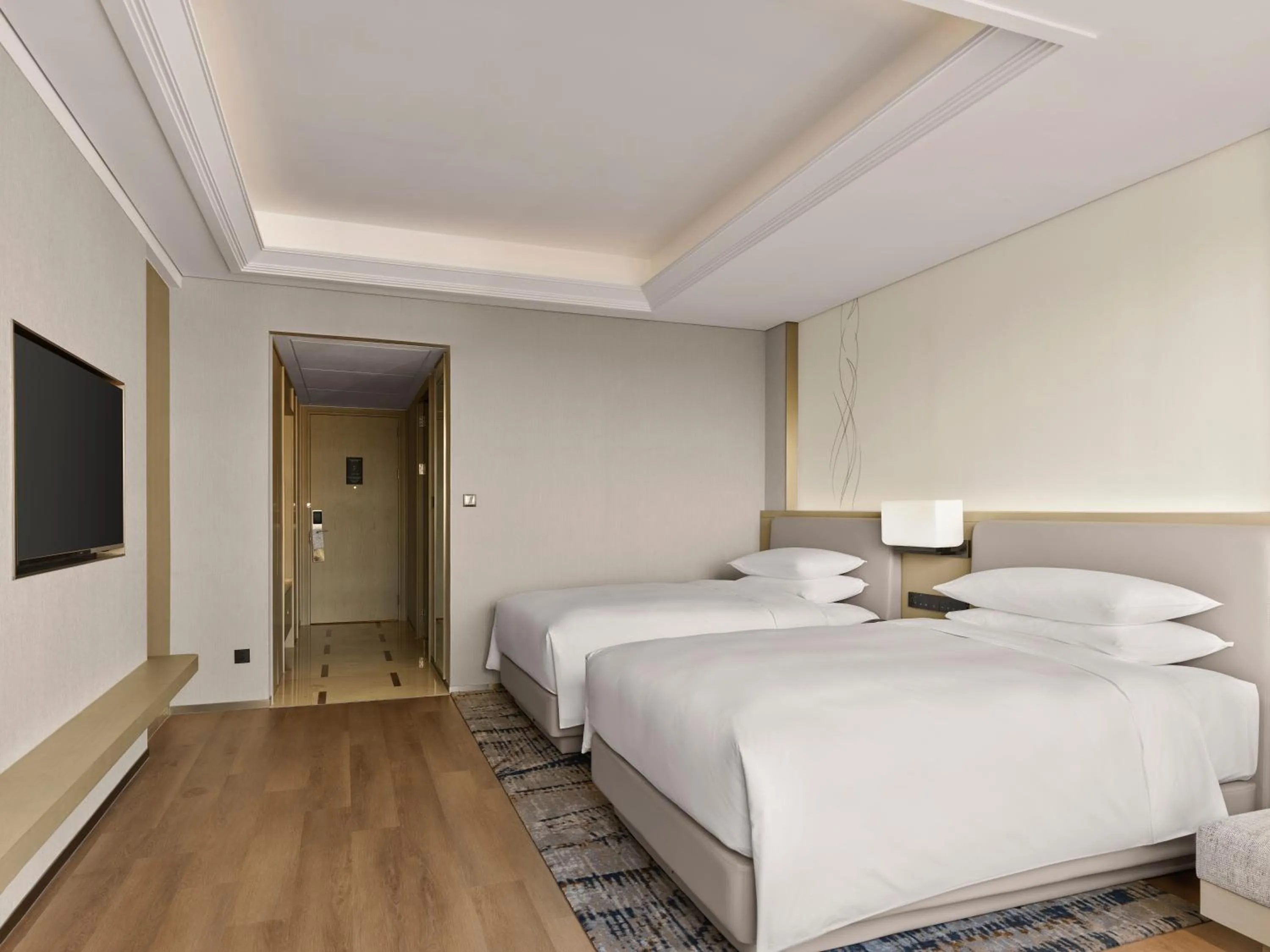 Photo of the whole room, Bed in Shanghai Marriott Hotel Yangpu Riverside