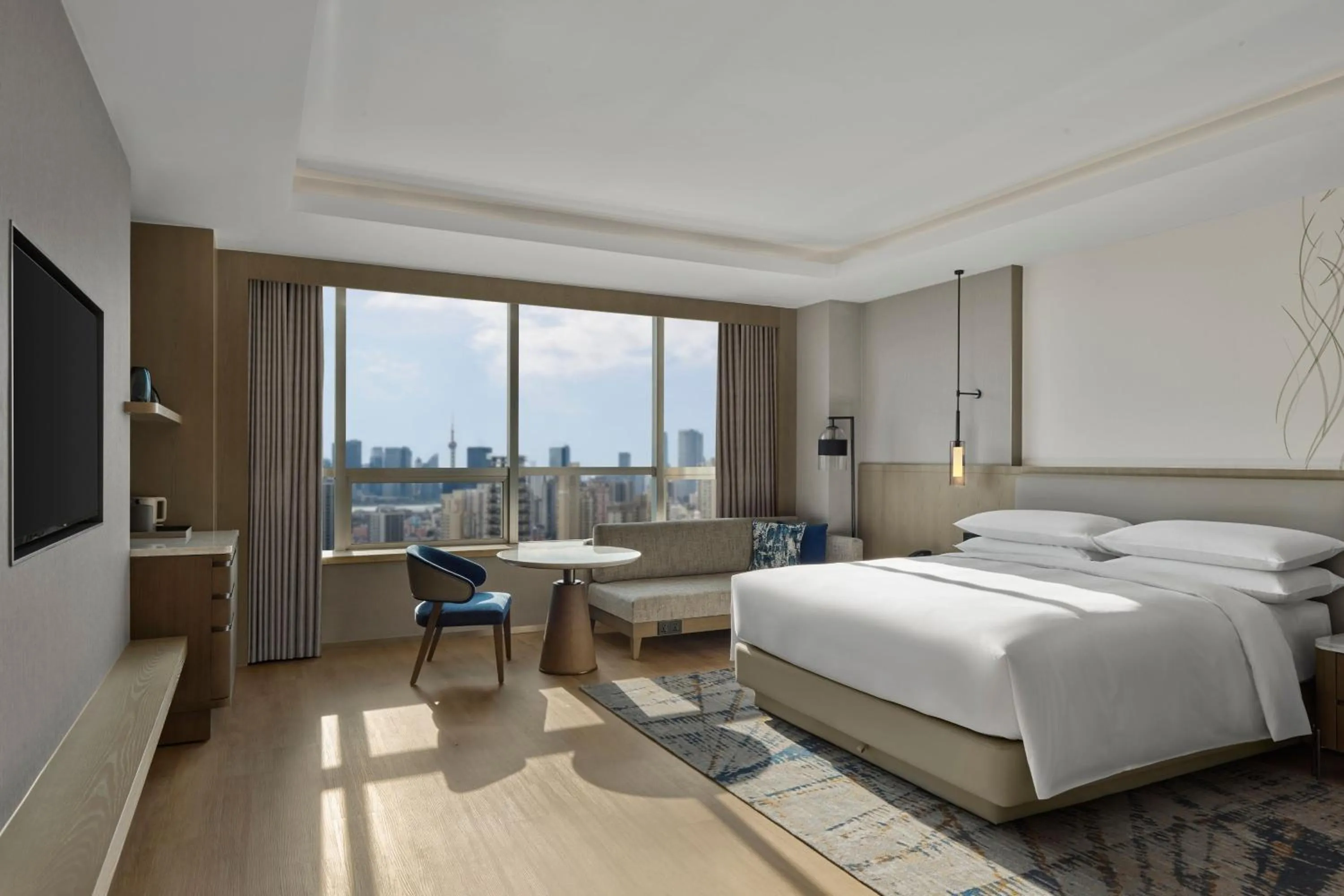 Bedroom, Bed in Shanghai Marriott Hotel Yangpu Riverside