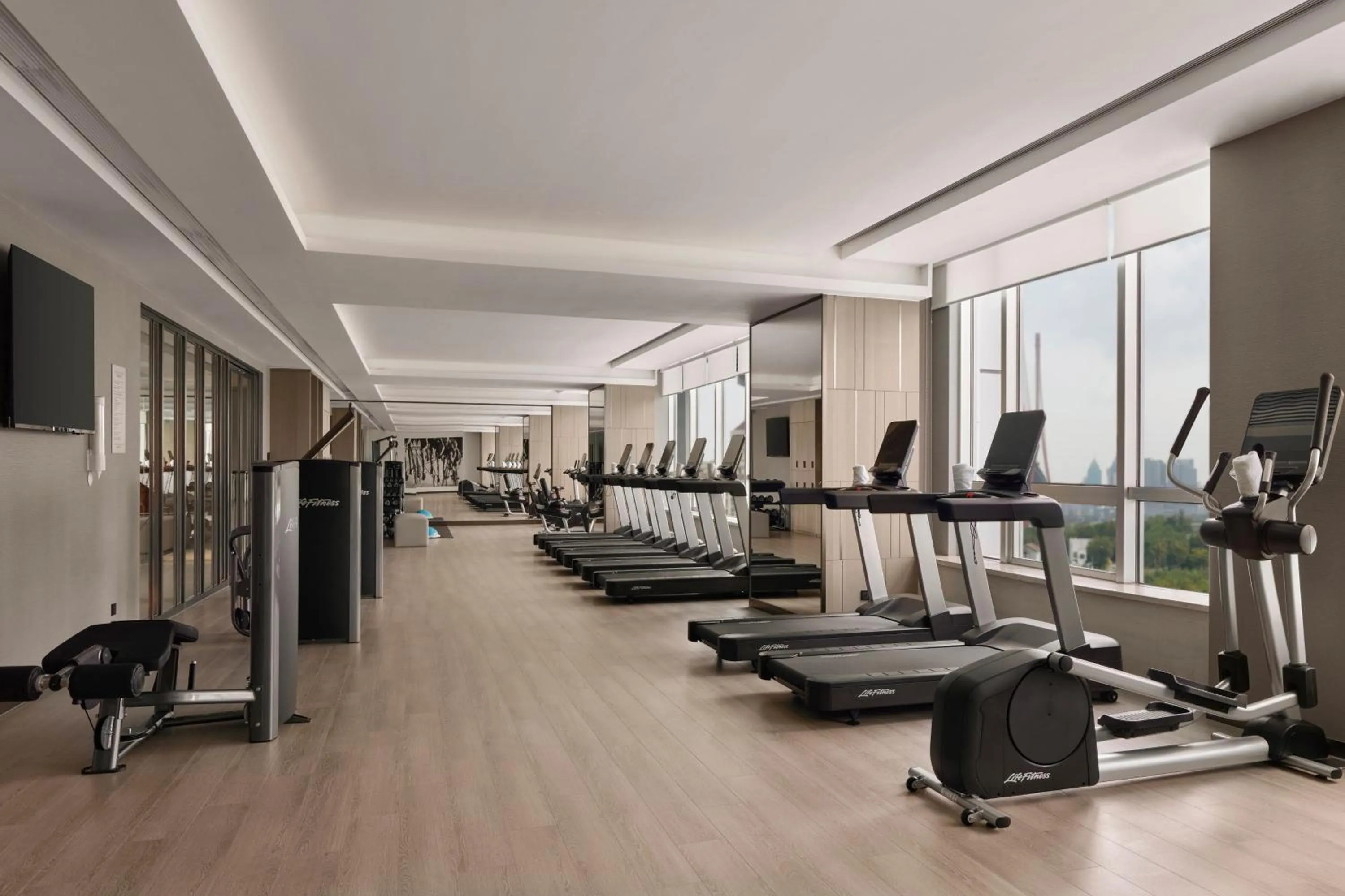 Fitness centre/facilities in Shanghai Marriott Hotel Yangpu Riverside