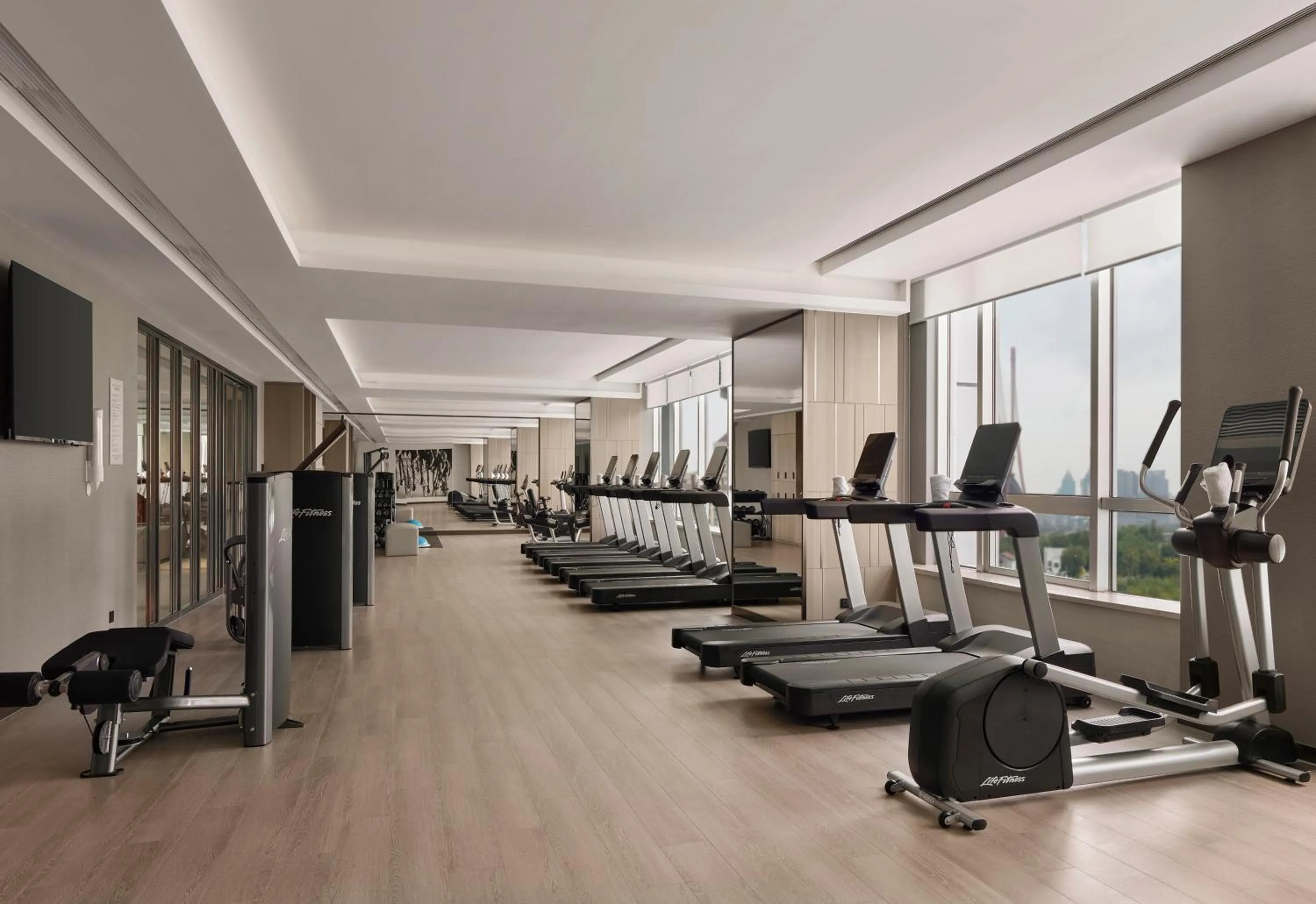 Fitness centre/facilities in Shanghai Marriott Hotel Yangpu Riverside