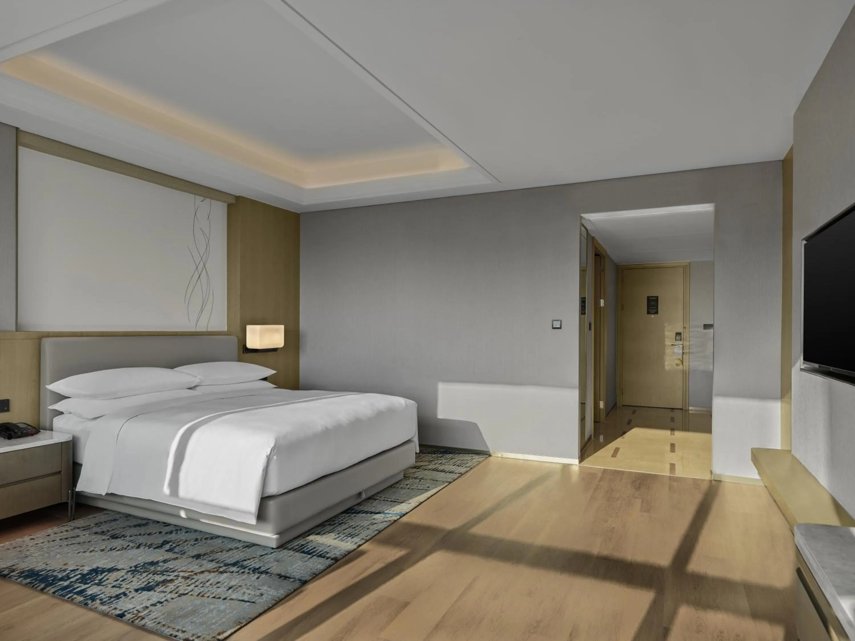 Photo of the whole room, Bed in Shanghai Marriott Hotel Yangpu Riverside