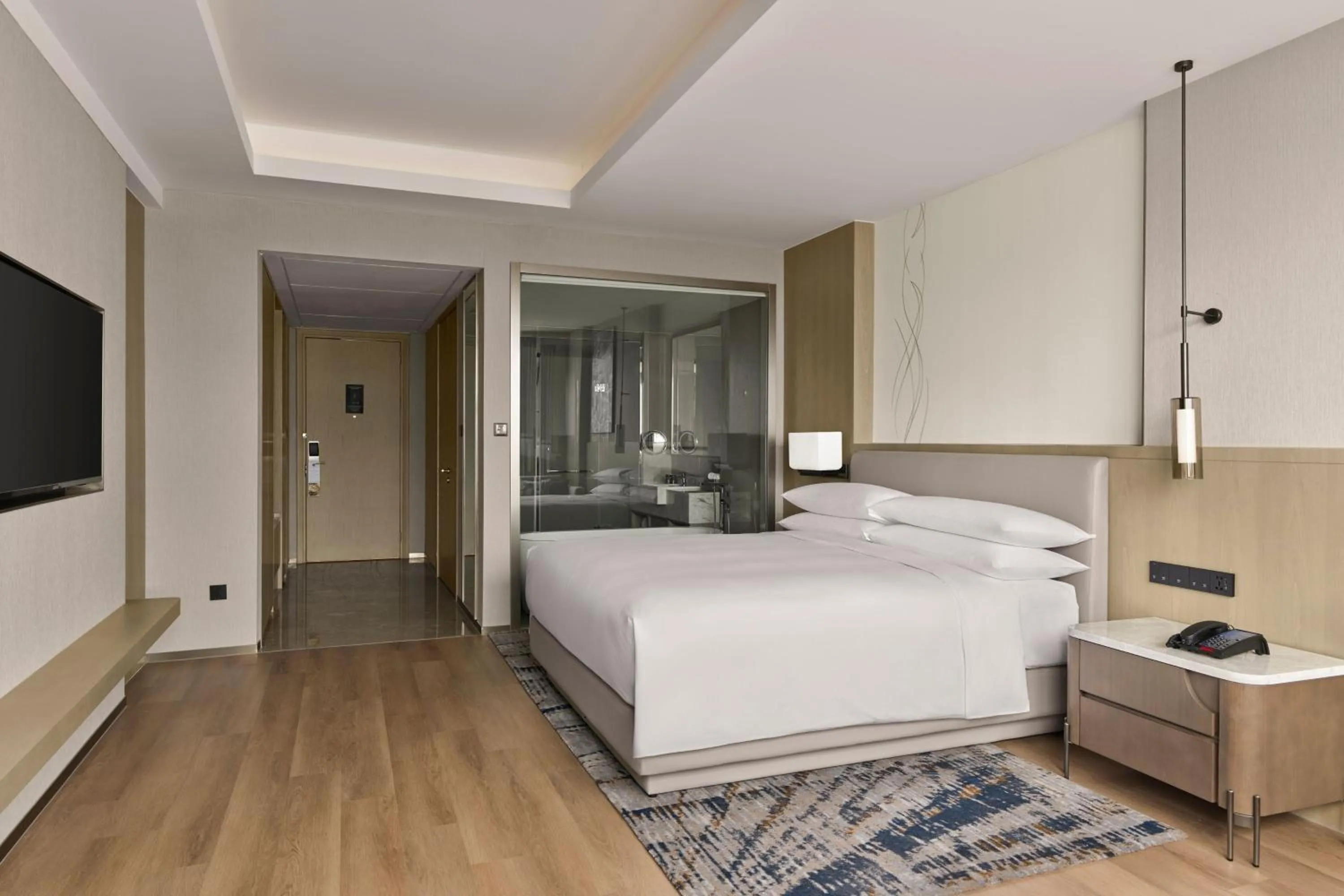 Bedroom, Bed in Shanghai Marriott Hotel Yangpu Riverside